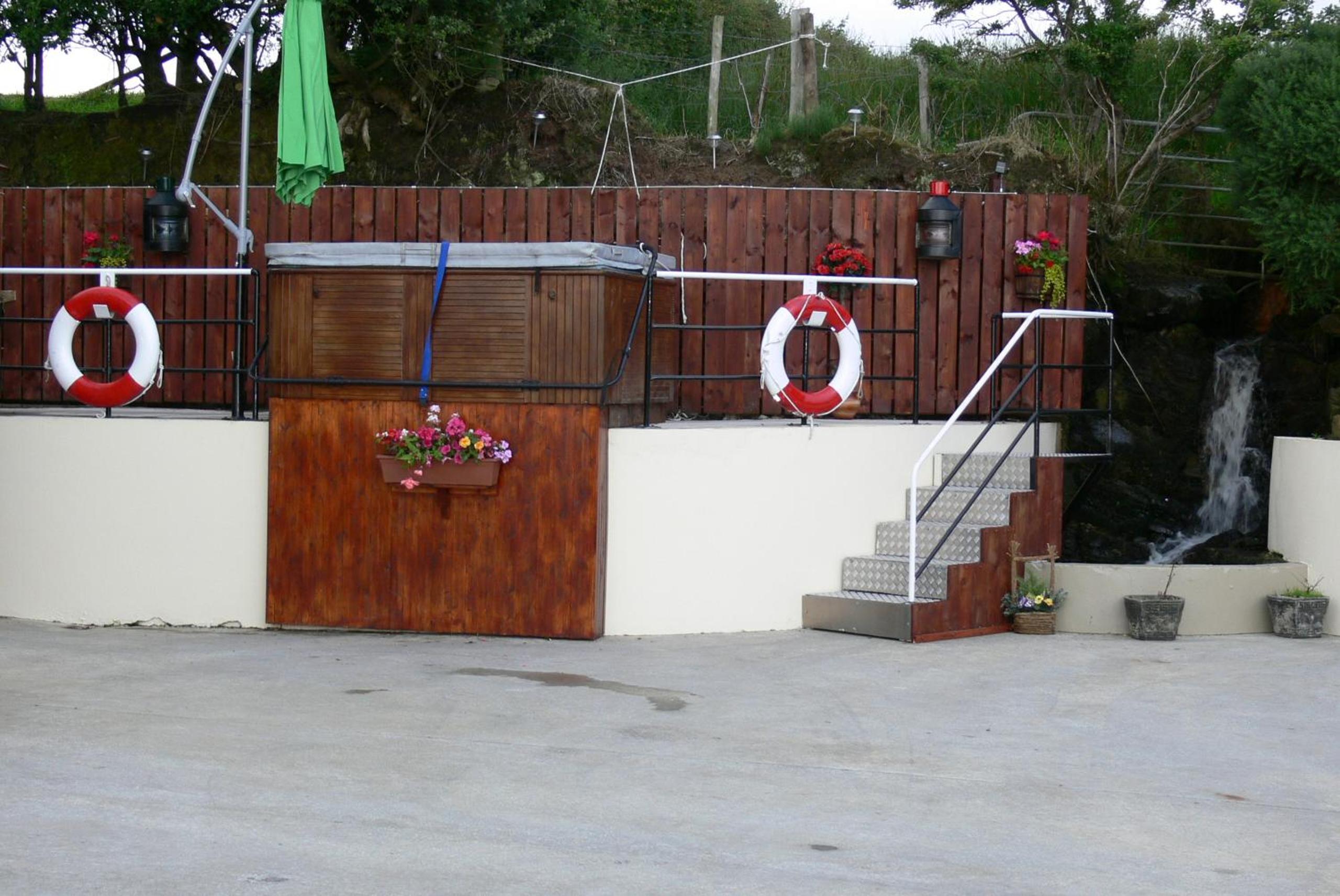 Deluxe Family Suite photo 3
