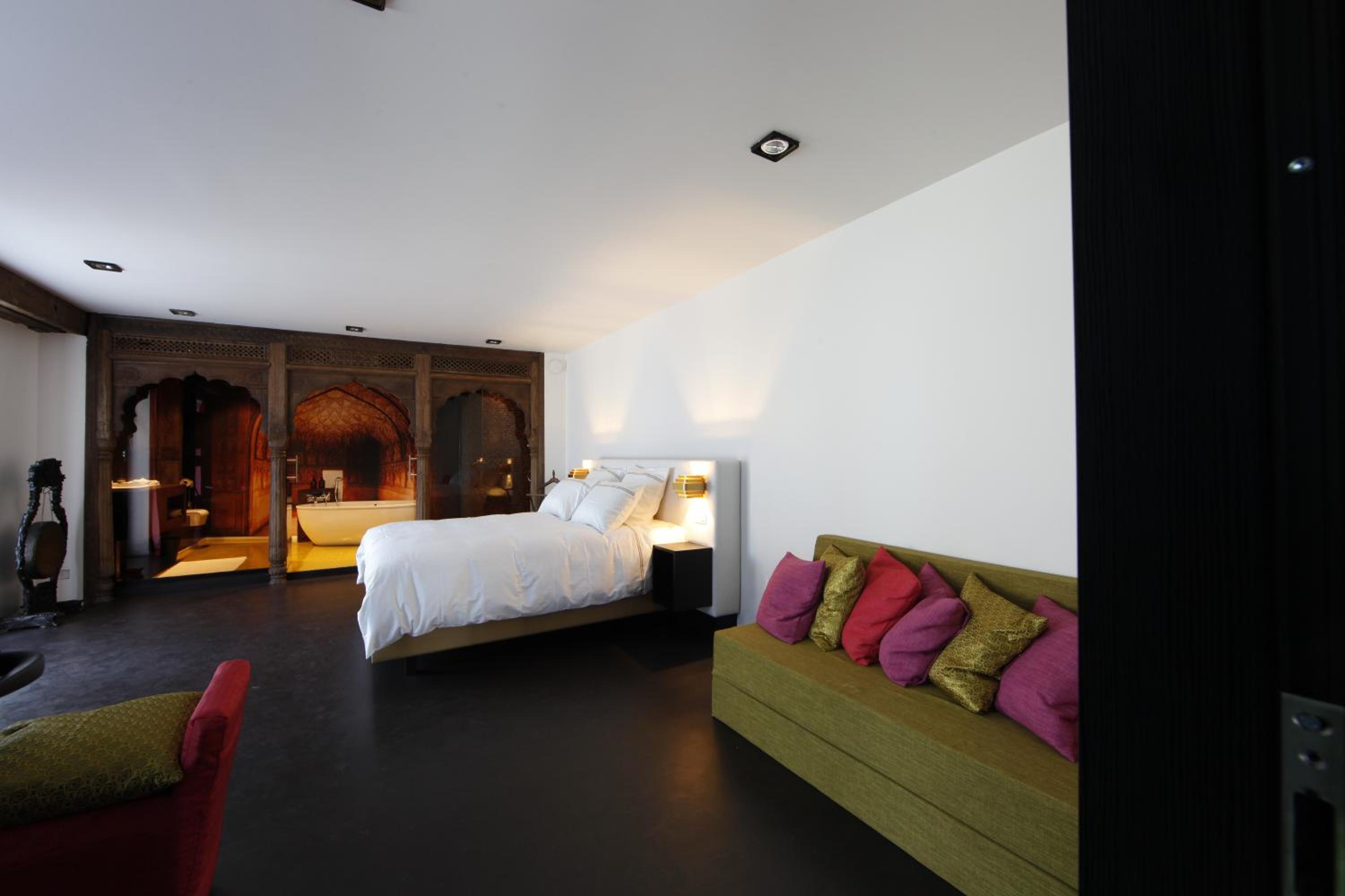 Suite with Pool View photo 2