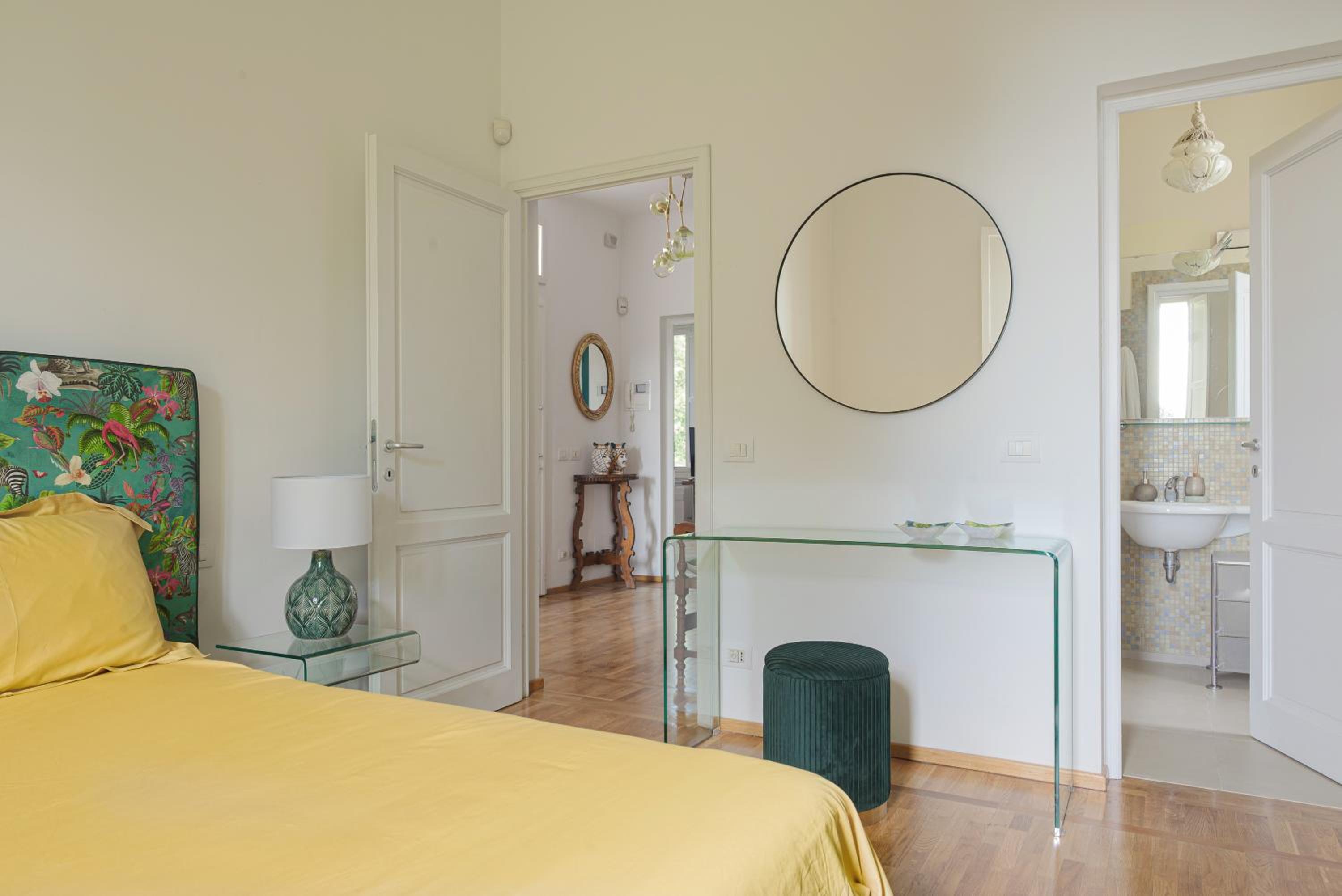 One-Bedroom House photo 1