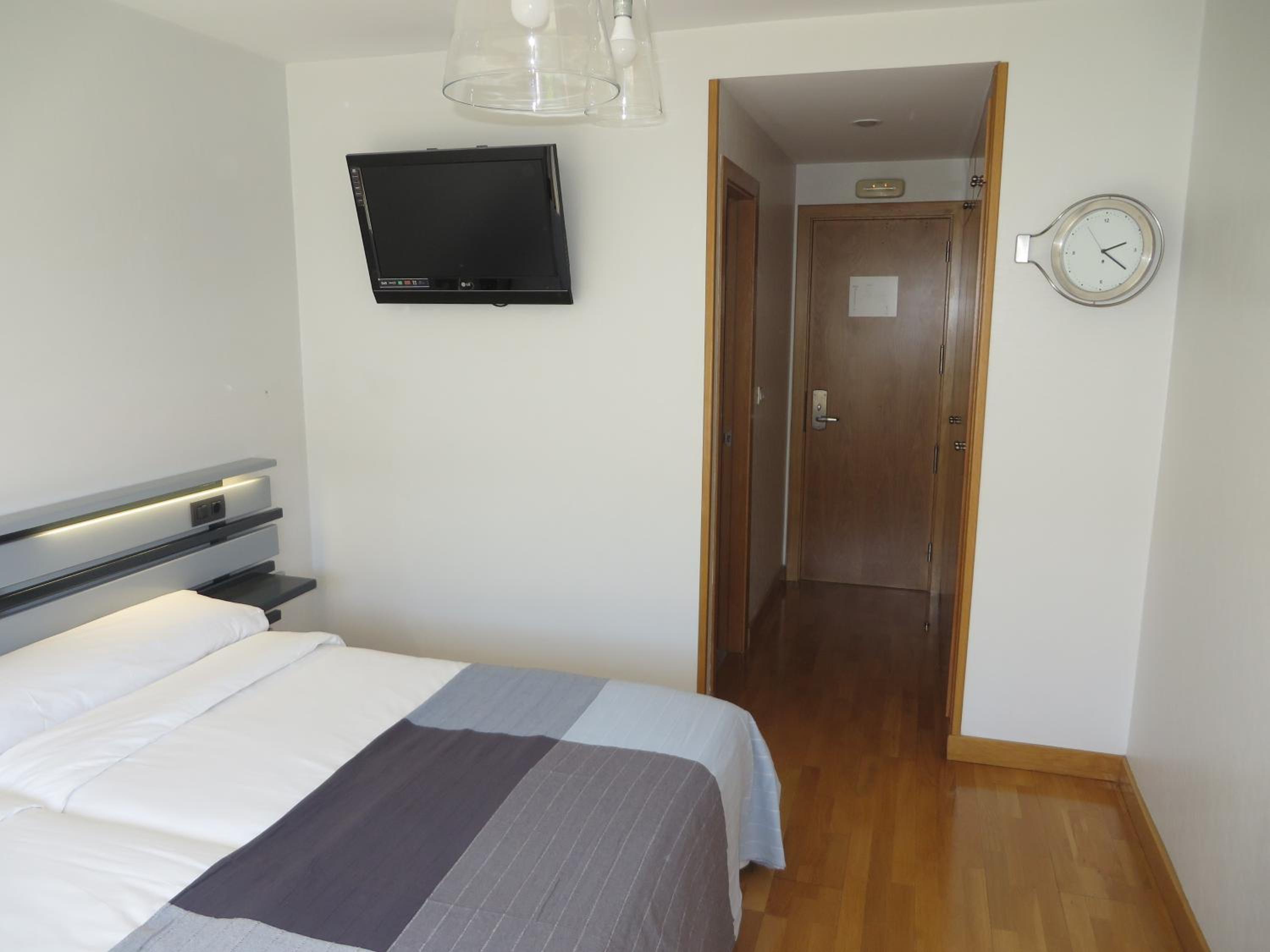 Standard Twin Room photo 2