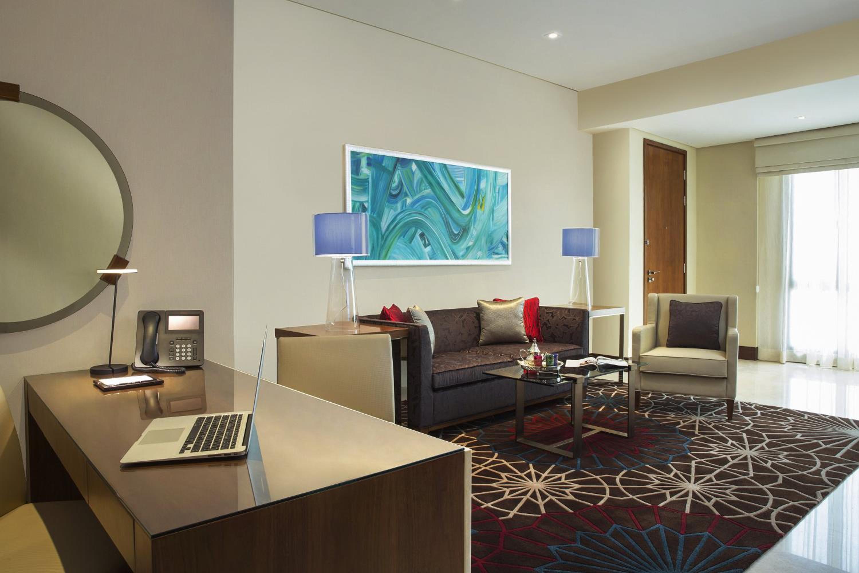 One Bedroom Suite with Lounge Access