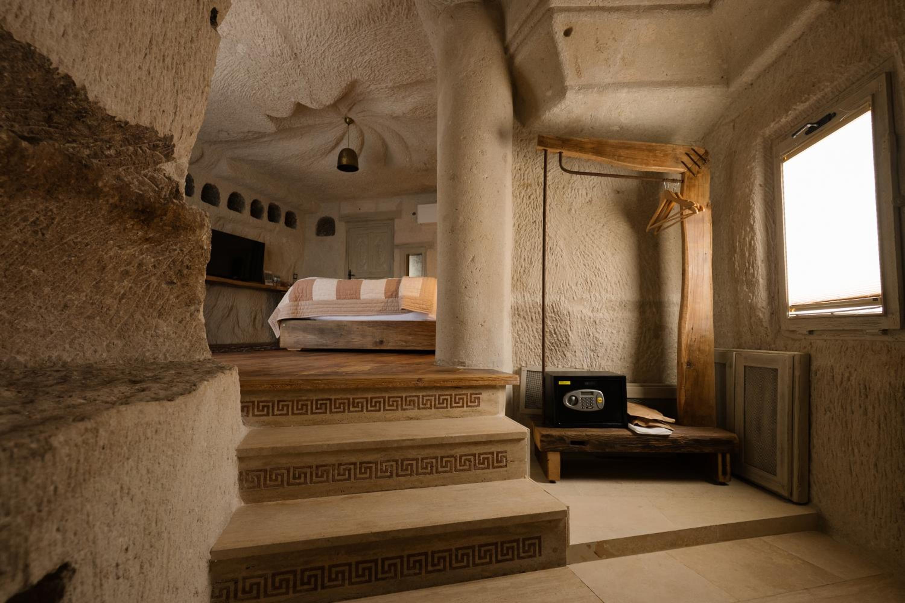 Queen Room with Balcony