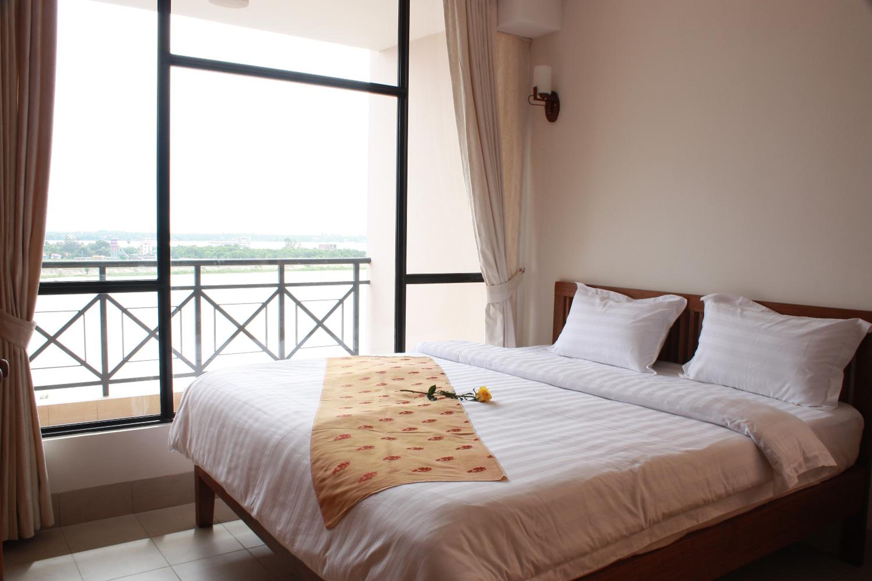 Two-Bedroom Apartment with Balcony photo 1