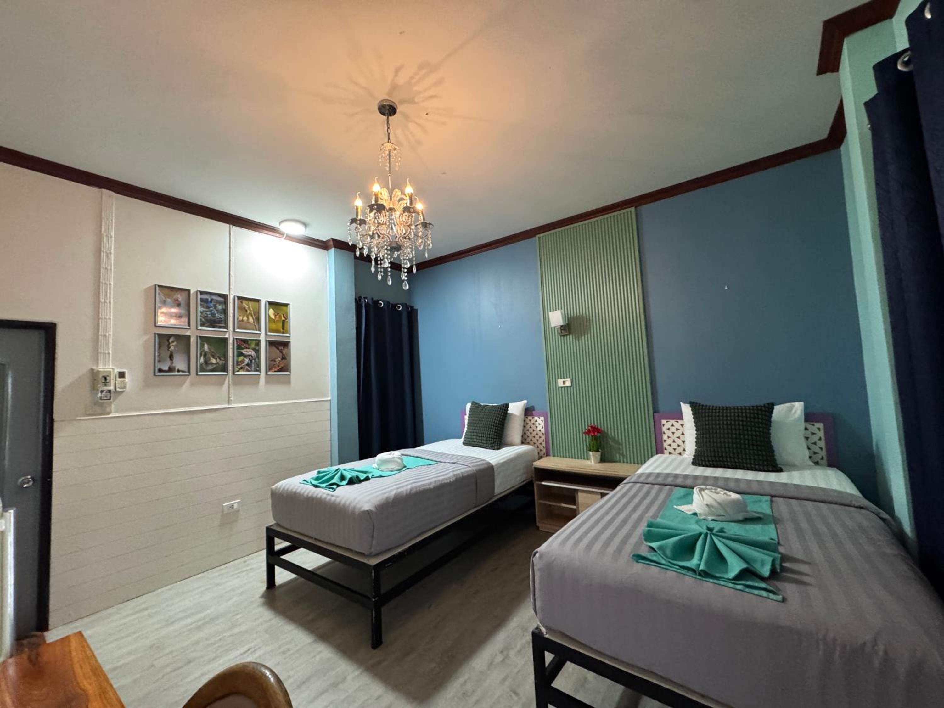 Deluxe Twin Room photo 2