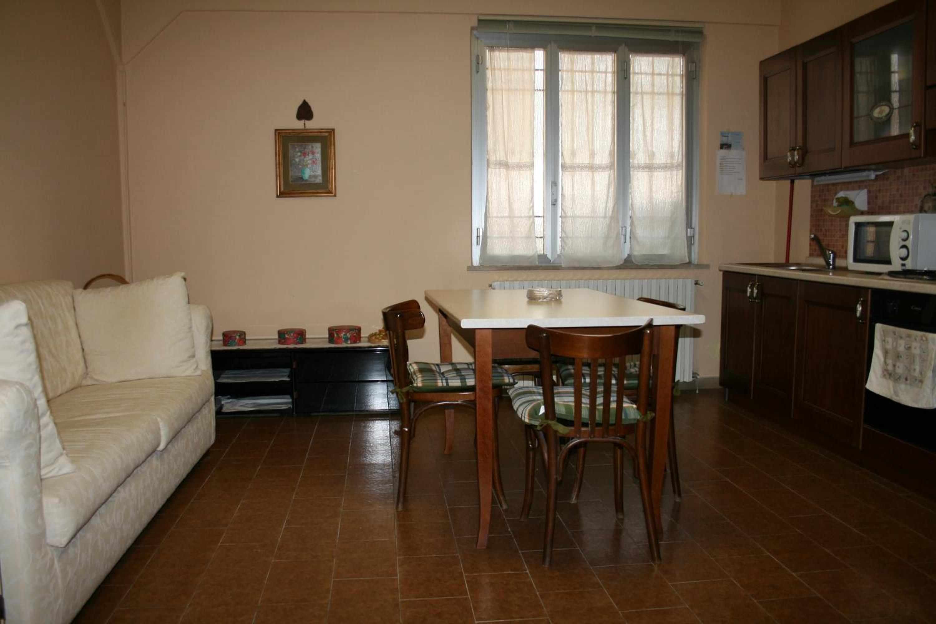 One-Bedroom Apartment - Photo 5