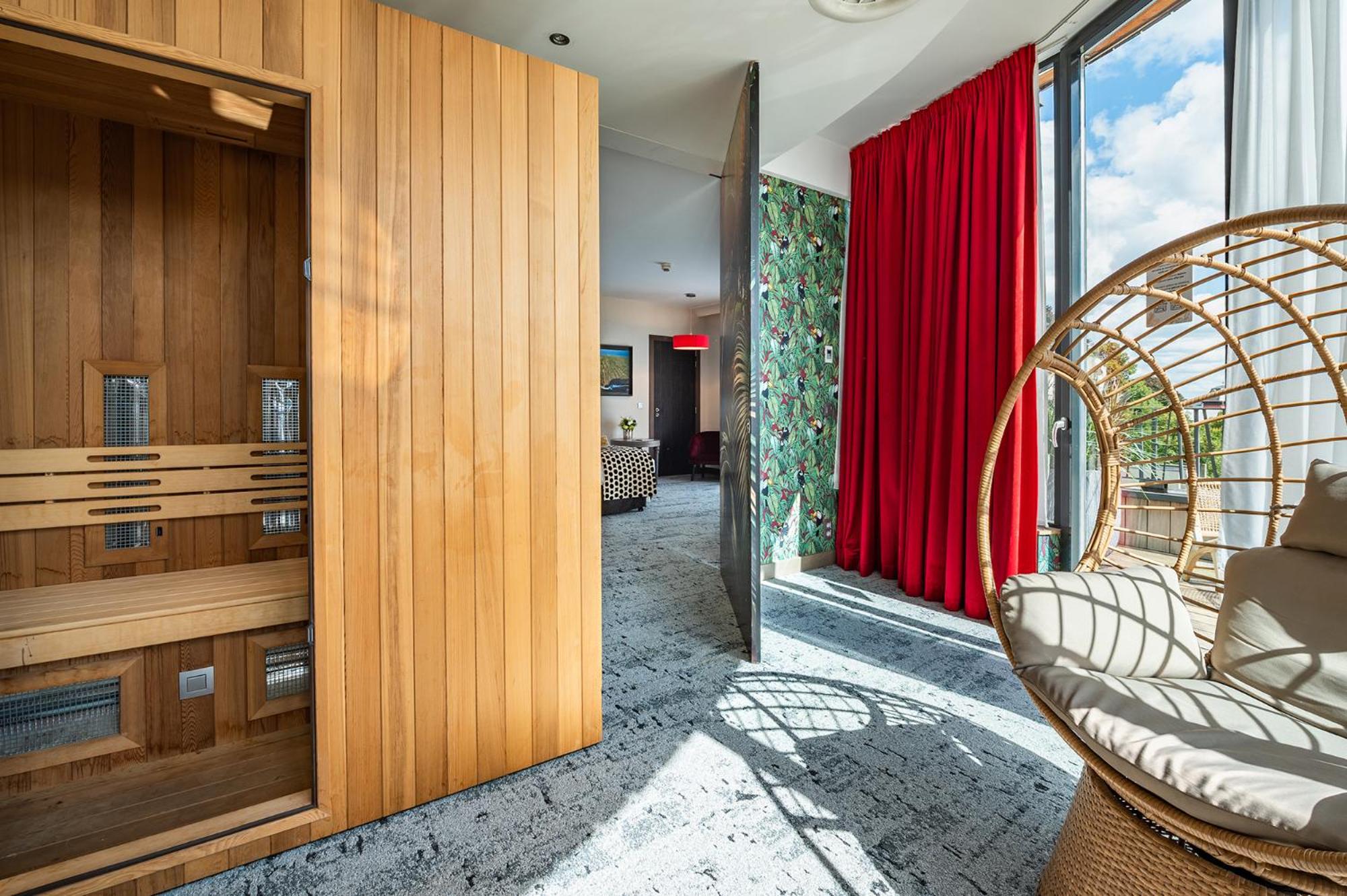 Suite with Sauna - Photo 2