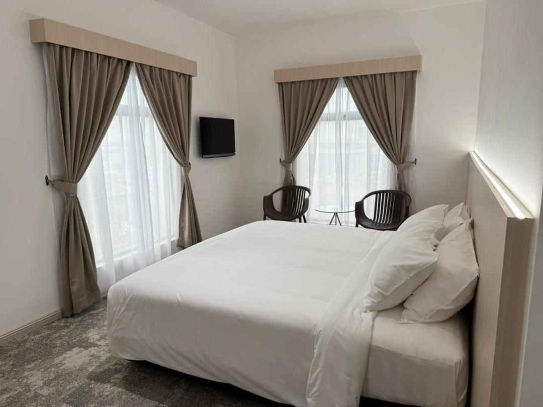 Deluxe Double Room - Smoking Room