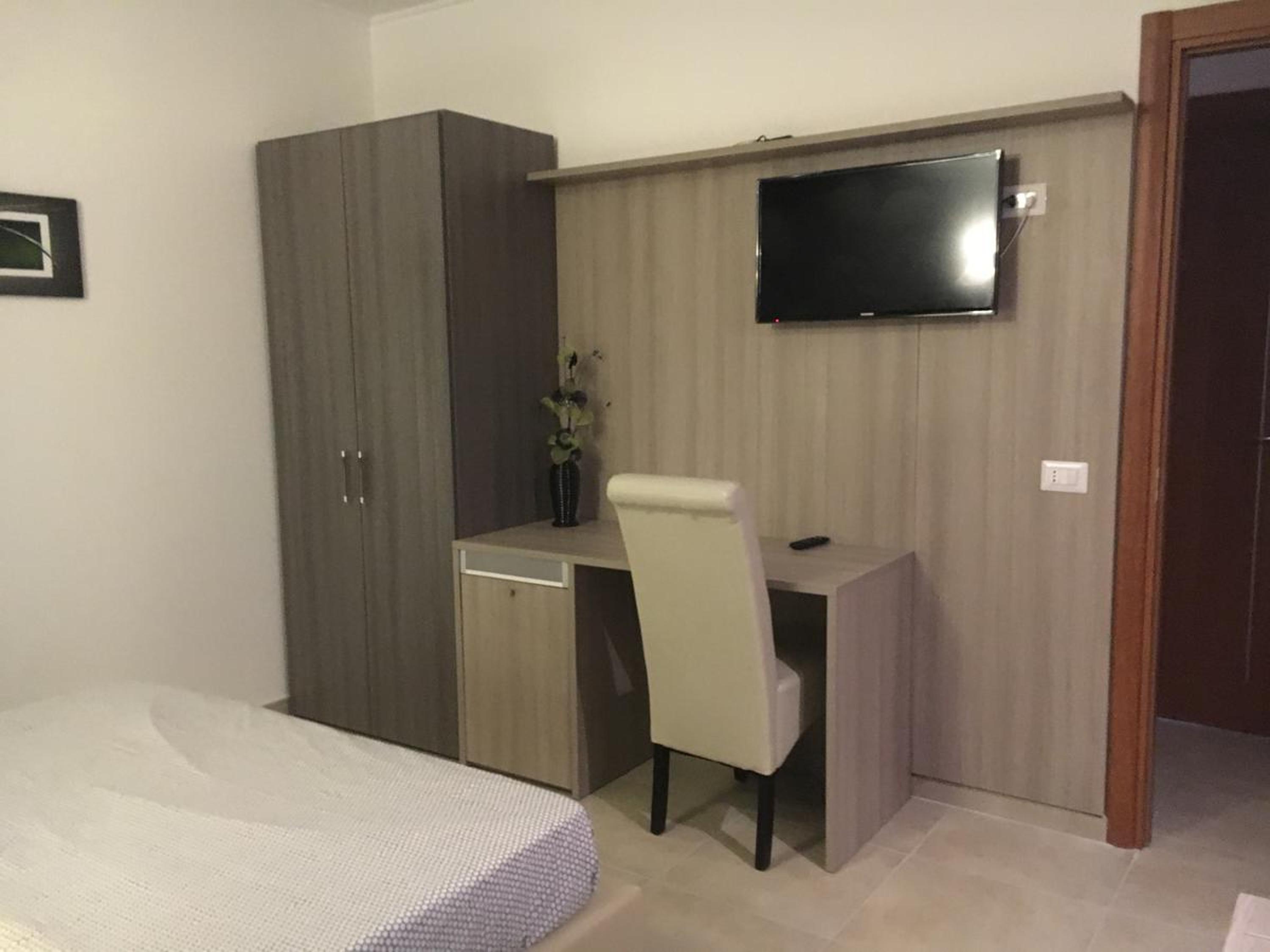 Double or Twin Room with Private Bathroom