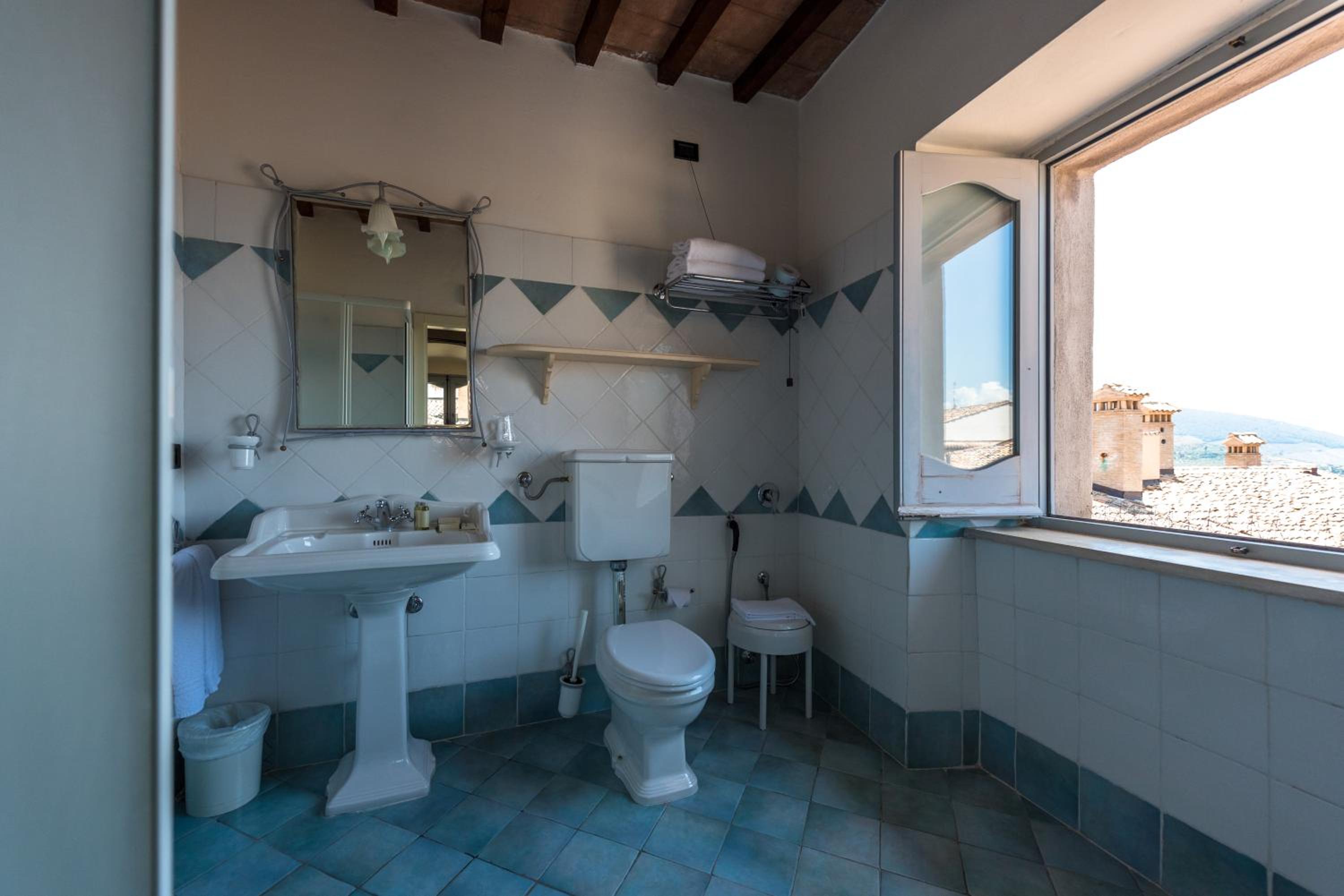 Double Room (1 Adult) photo 2