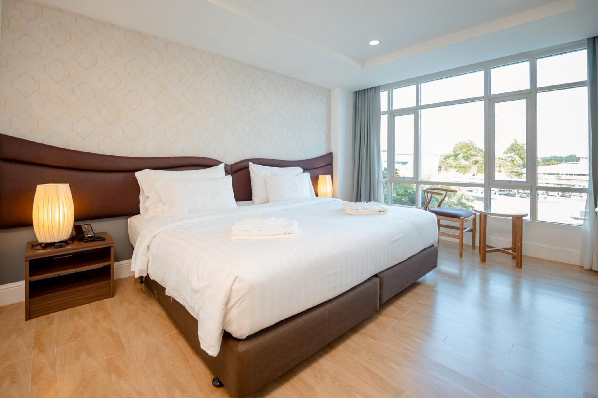 Superior King Room - Photo 1