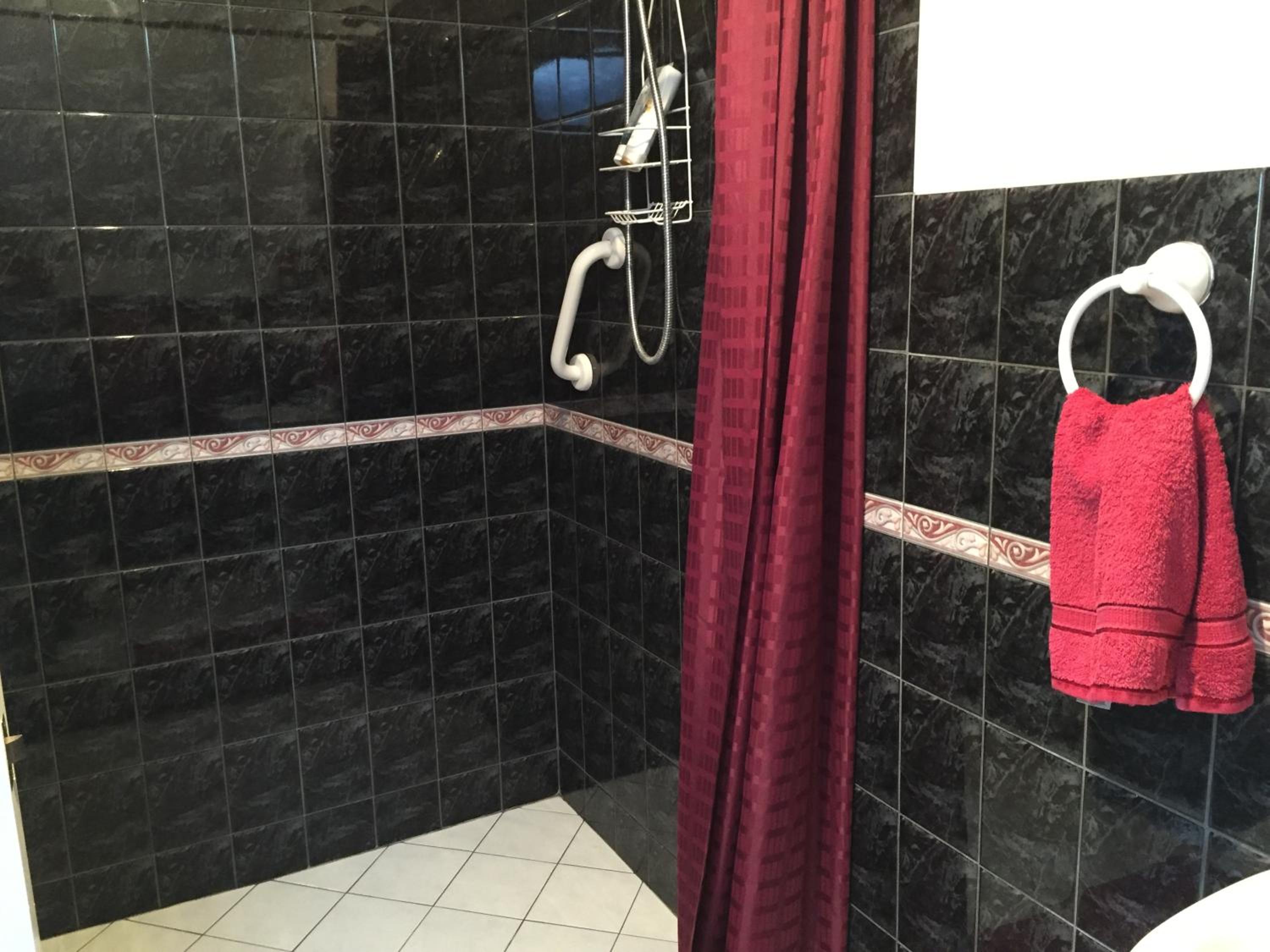 King Room with Private Bathroom photo 2