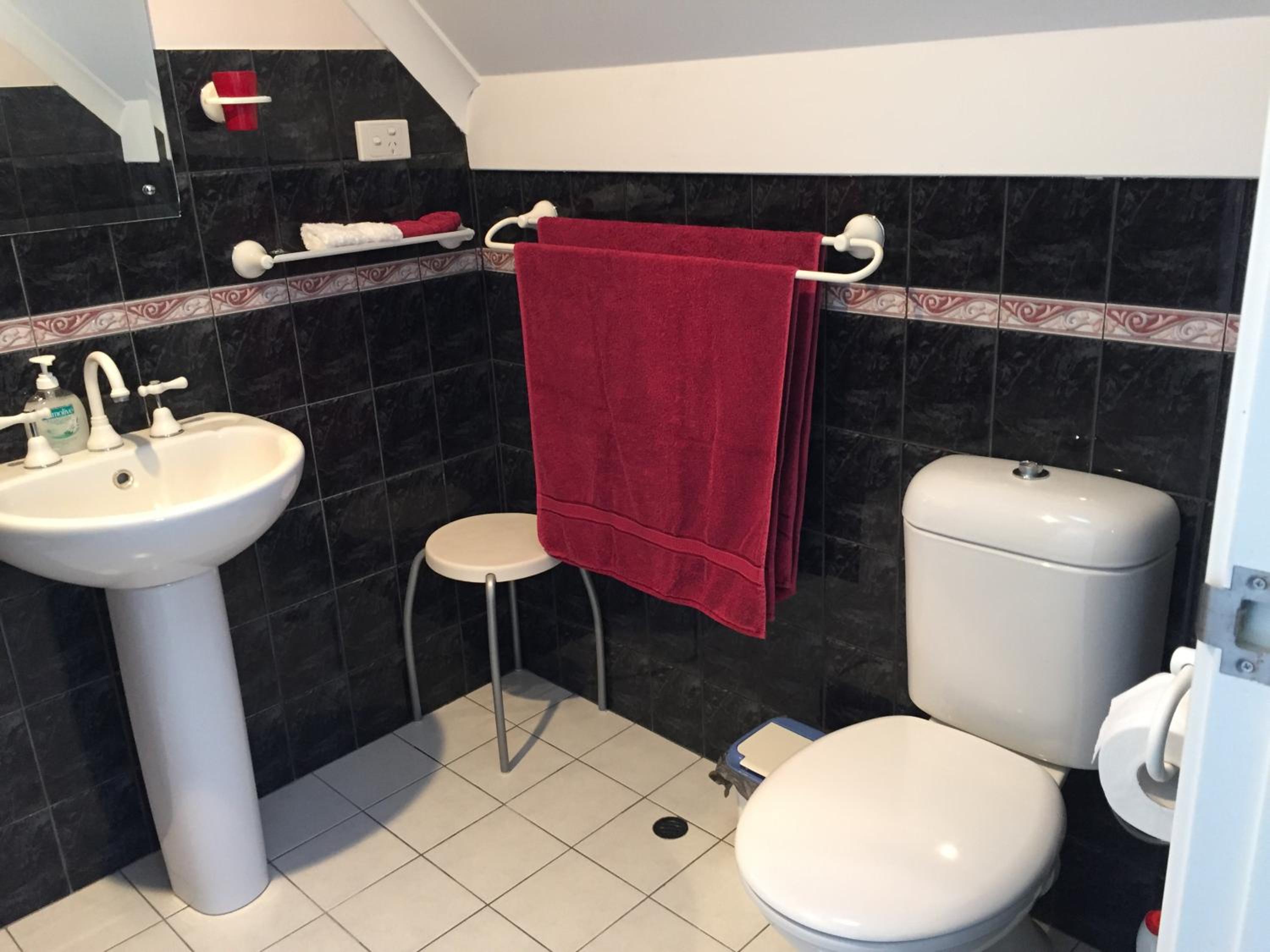 King Room with Private Bathroom photo 3