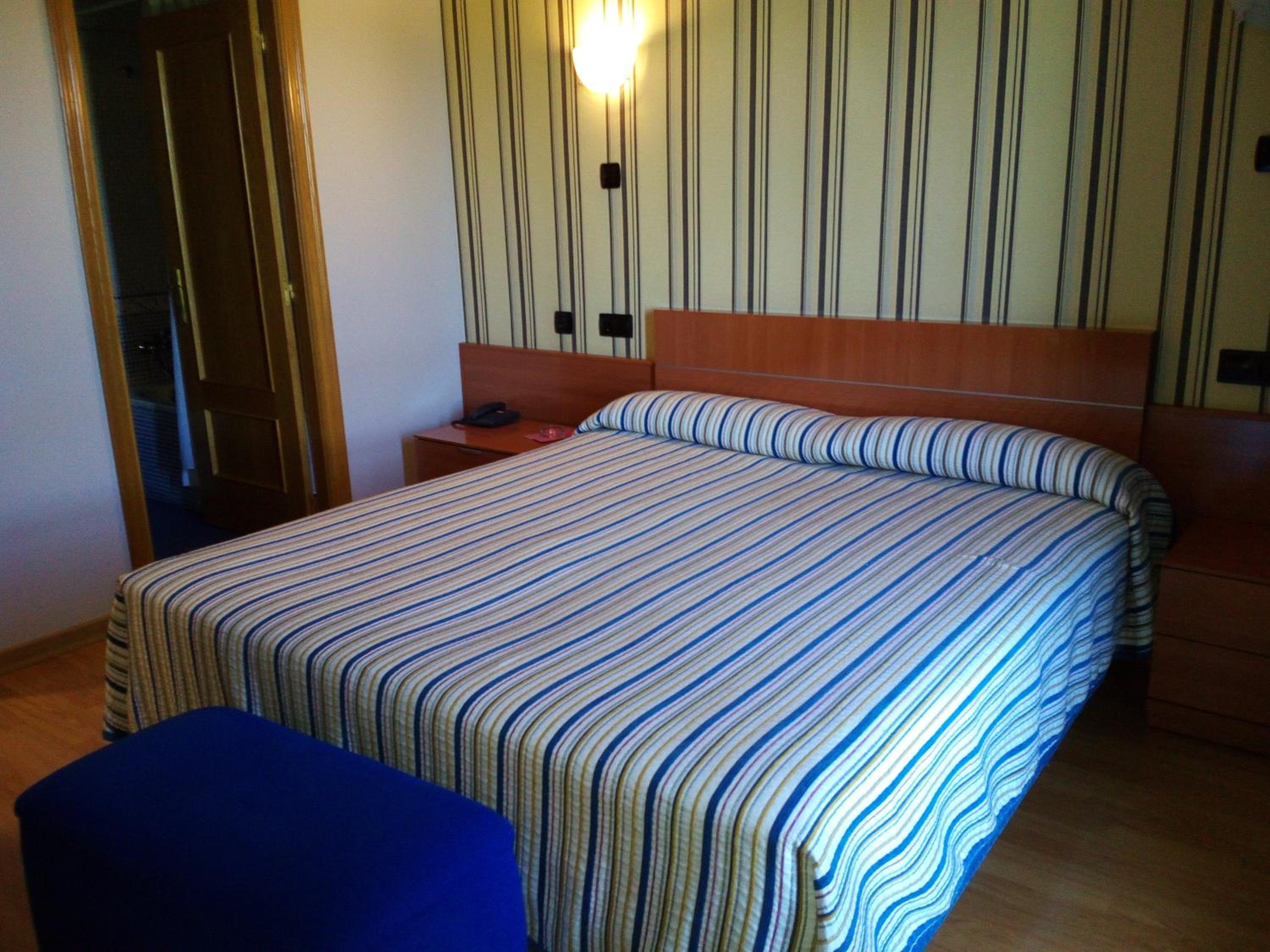 Double Room - Photo 4