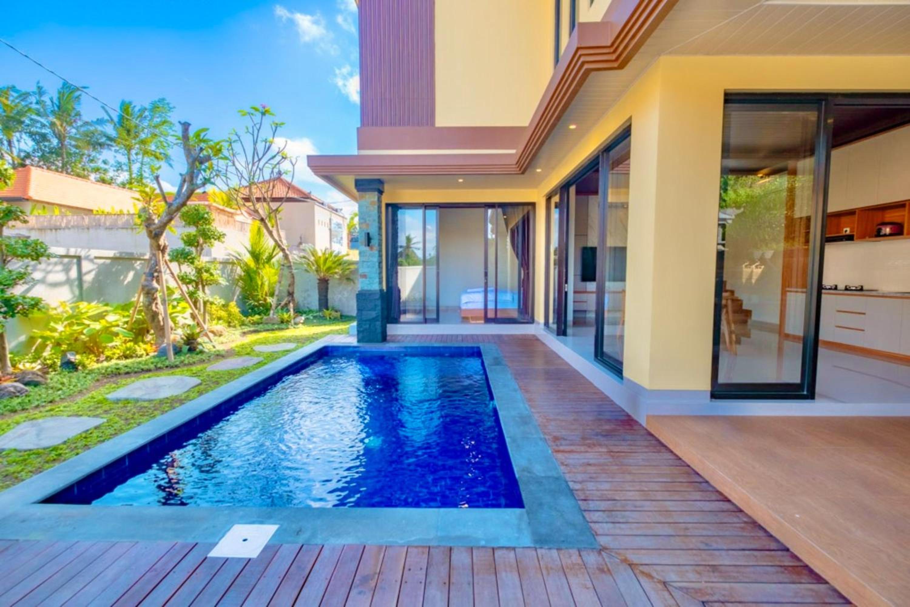 Three-Bedroom Villa photo 2