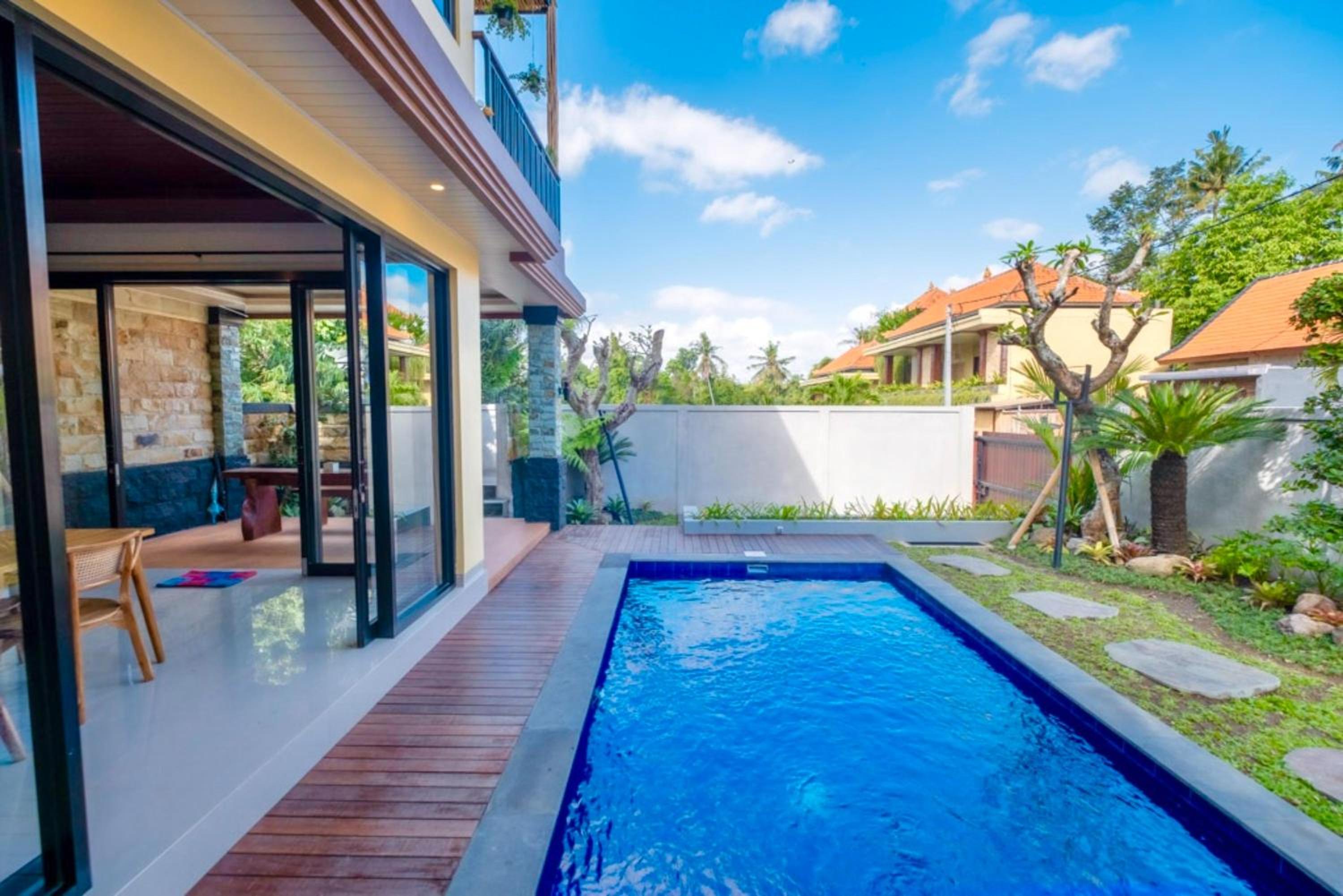 Three-Bedroom Villa photo 1