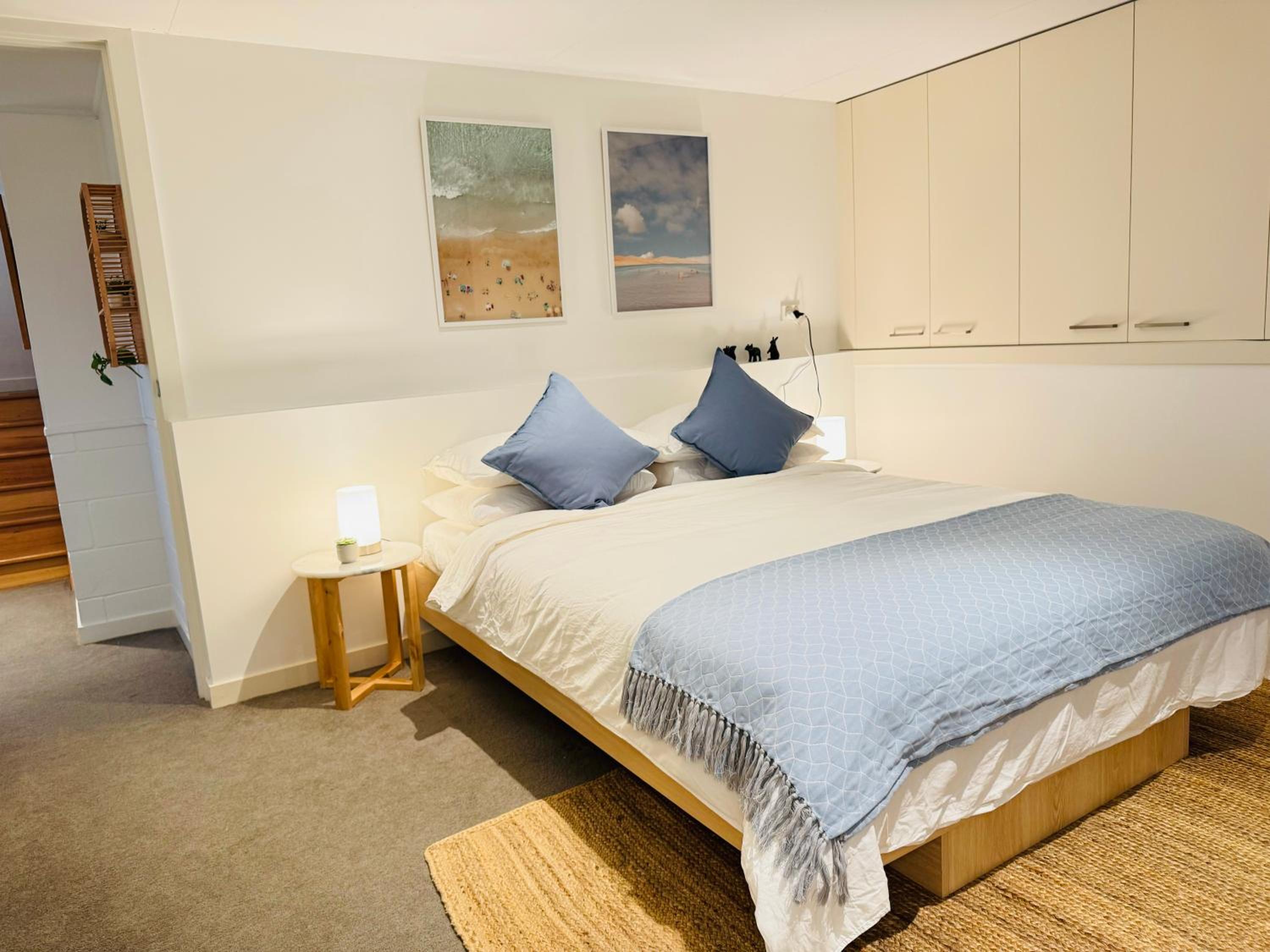 Three-Bedroom House photo 3