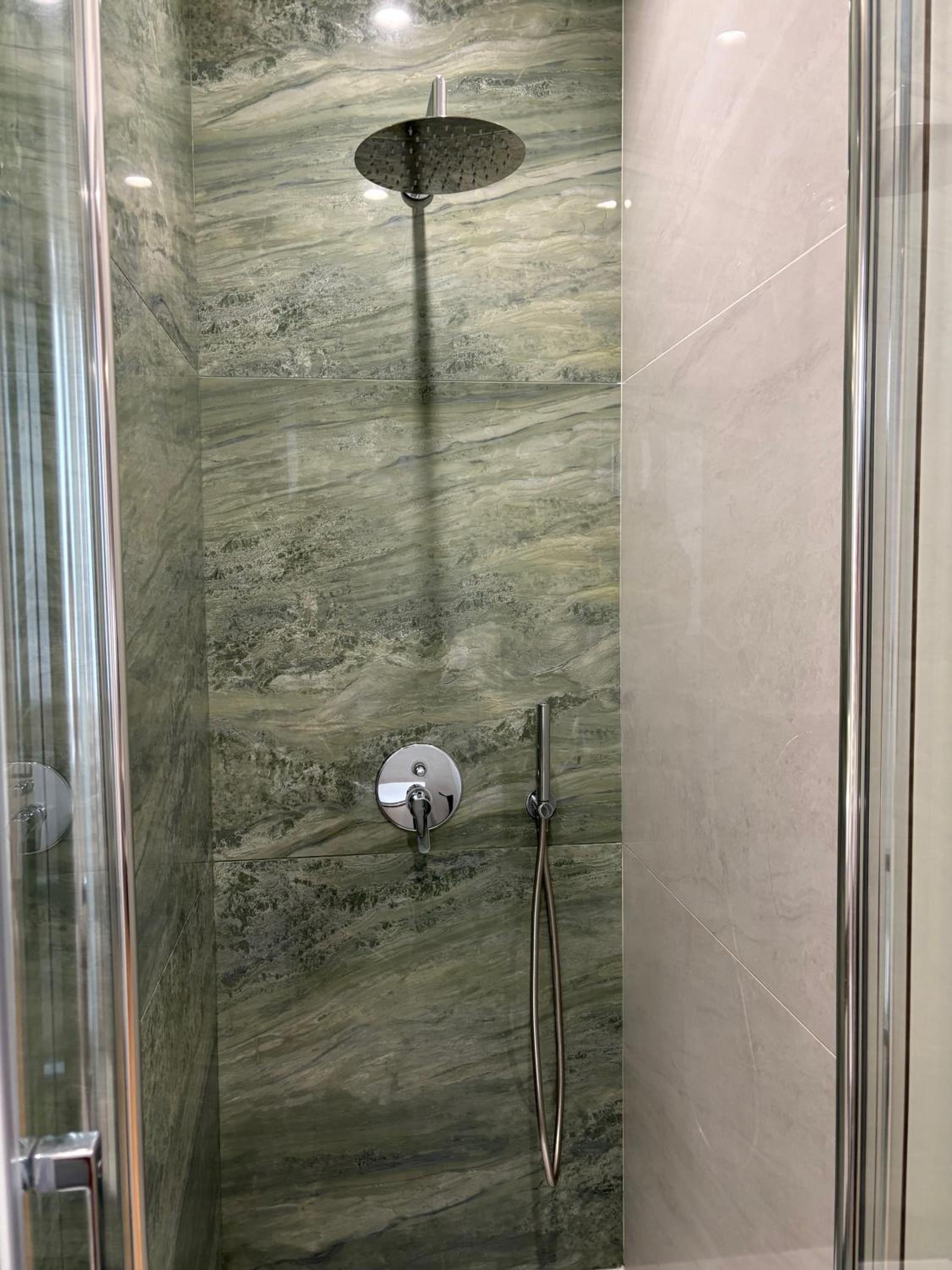 Luxury Quadruple Room photo 2
