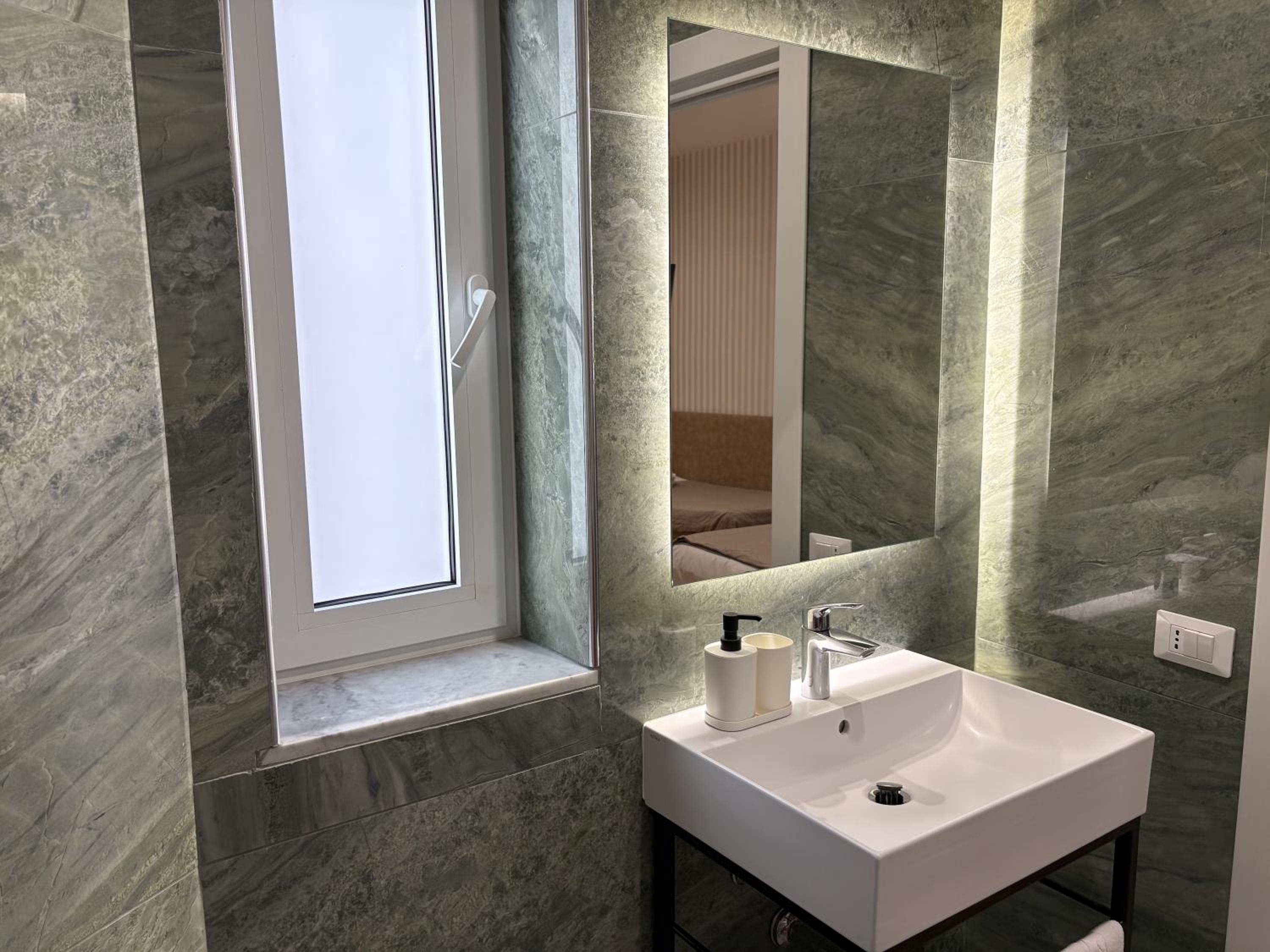 Luxury Quadruple Room photo 3