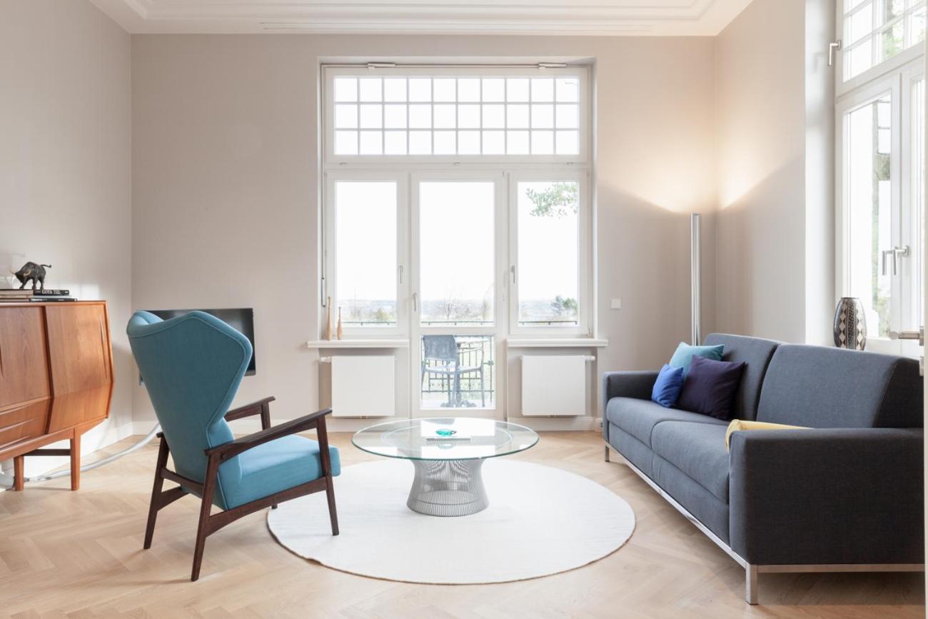 Deluxe One-Bedroom Apartment with Ocean View and Balcony - 8
