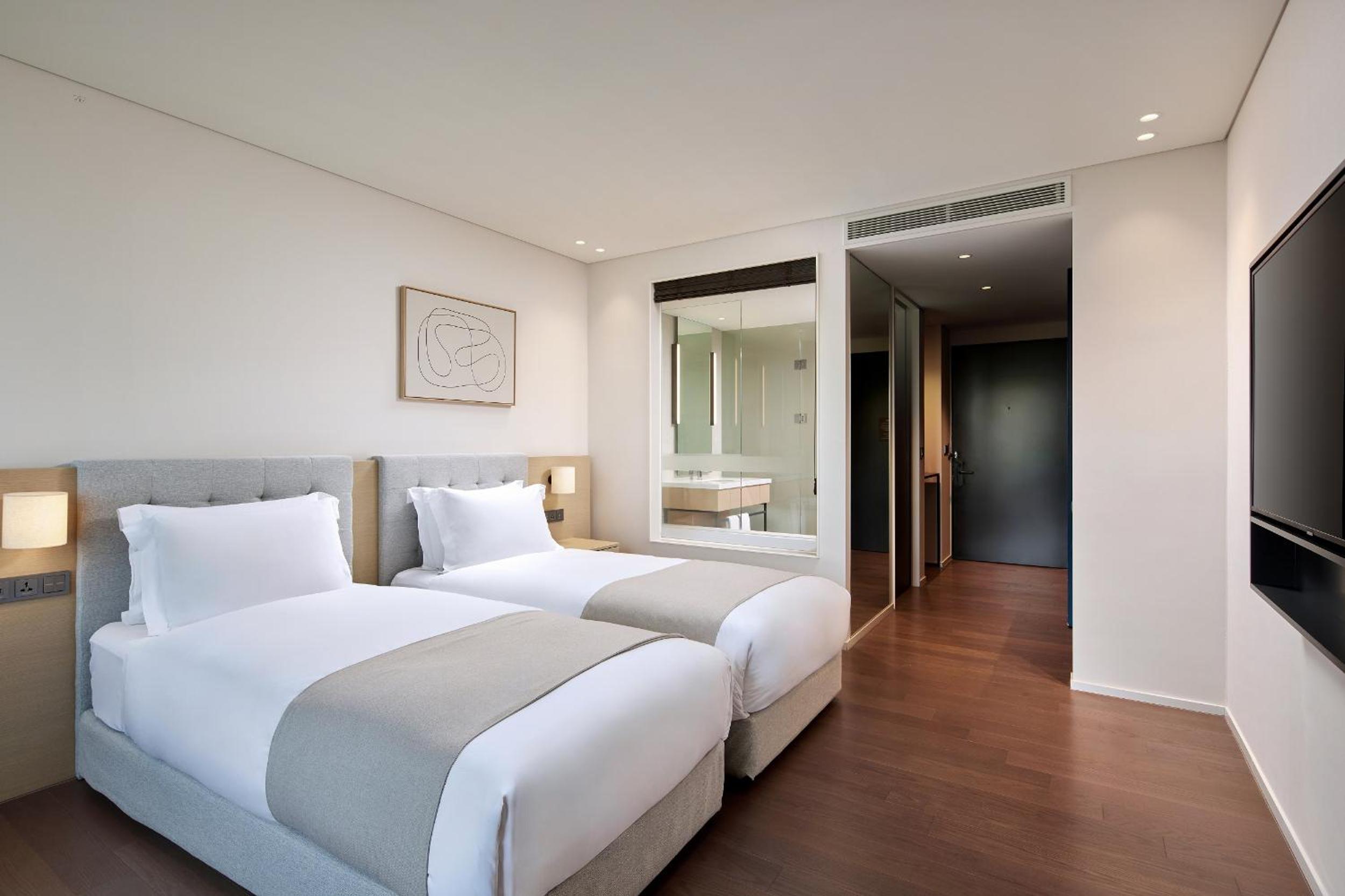 [Own Your Shilla Stay, Relax and Unwind] Premier Deluxe Twin City View with 1 Raffle Ticket - Photo 1