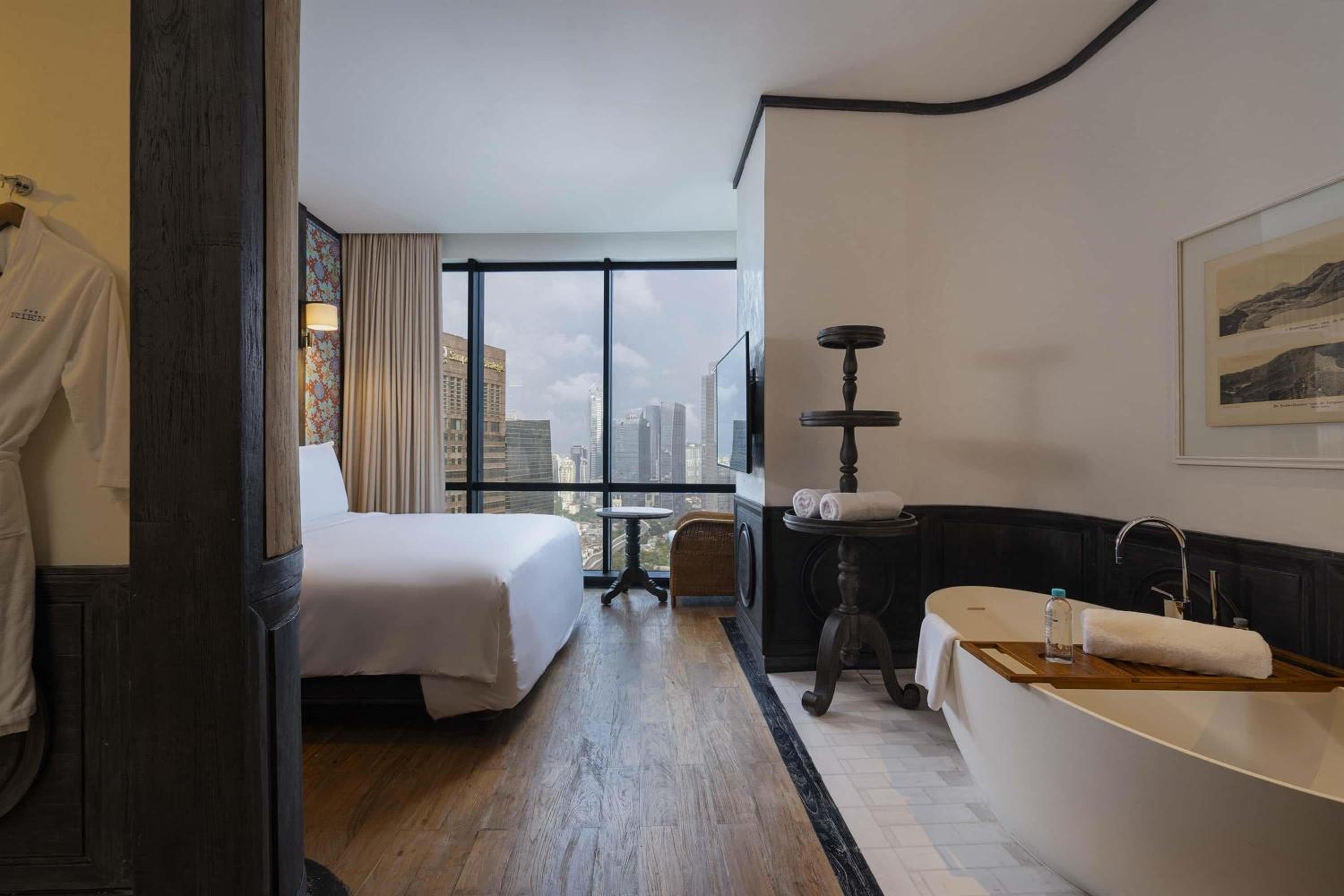 Orient Suite Room - King Bed