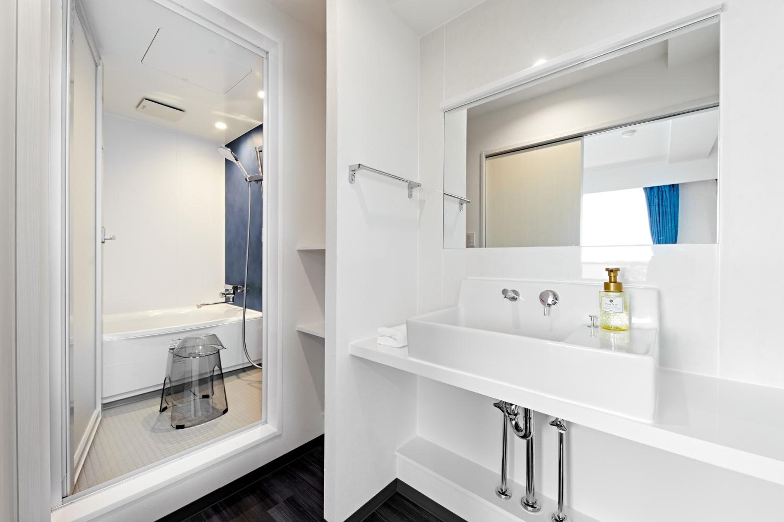 Deluxe Twin Room - Photo 2