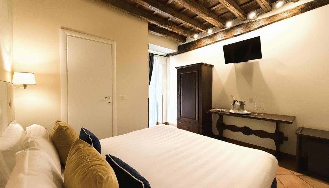 Double or Twin Room with Garden View photo 2