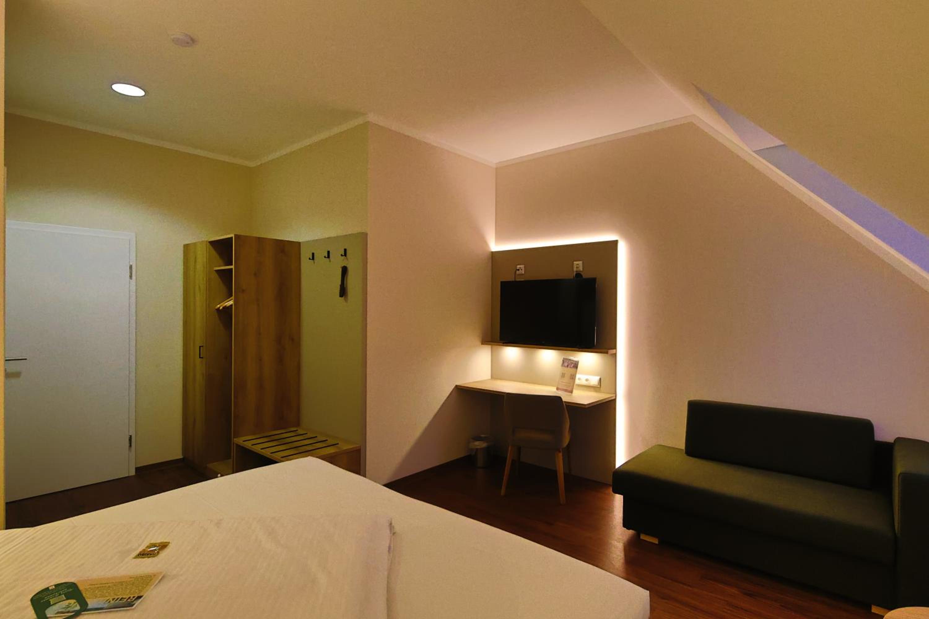 Double Room - Photo 3