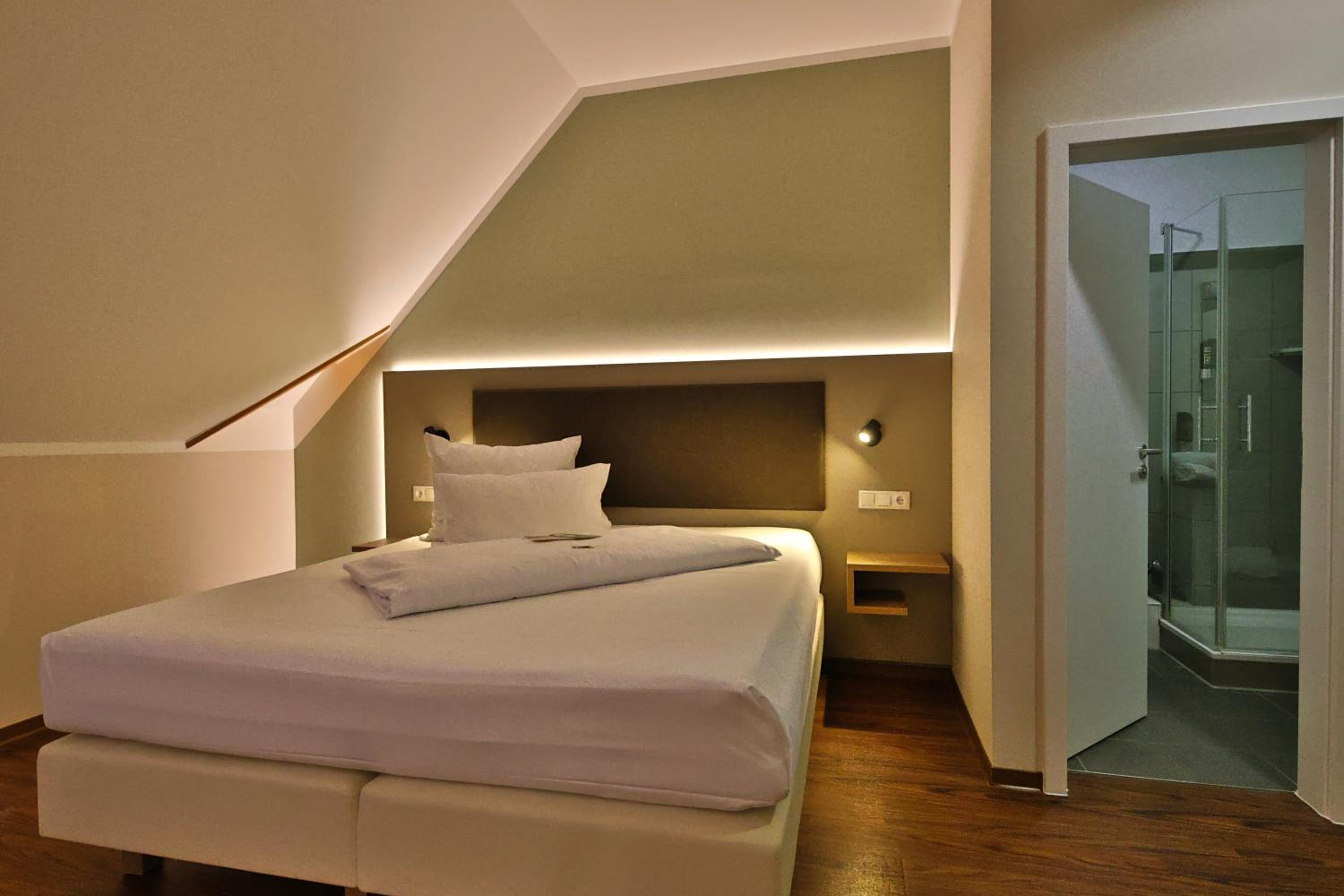 Double Room - Photo 4