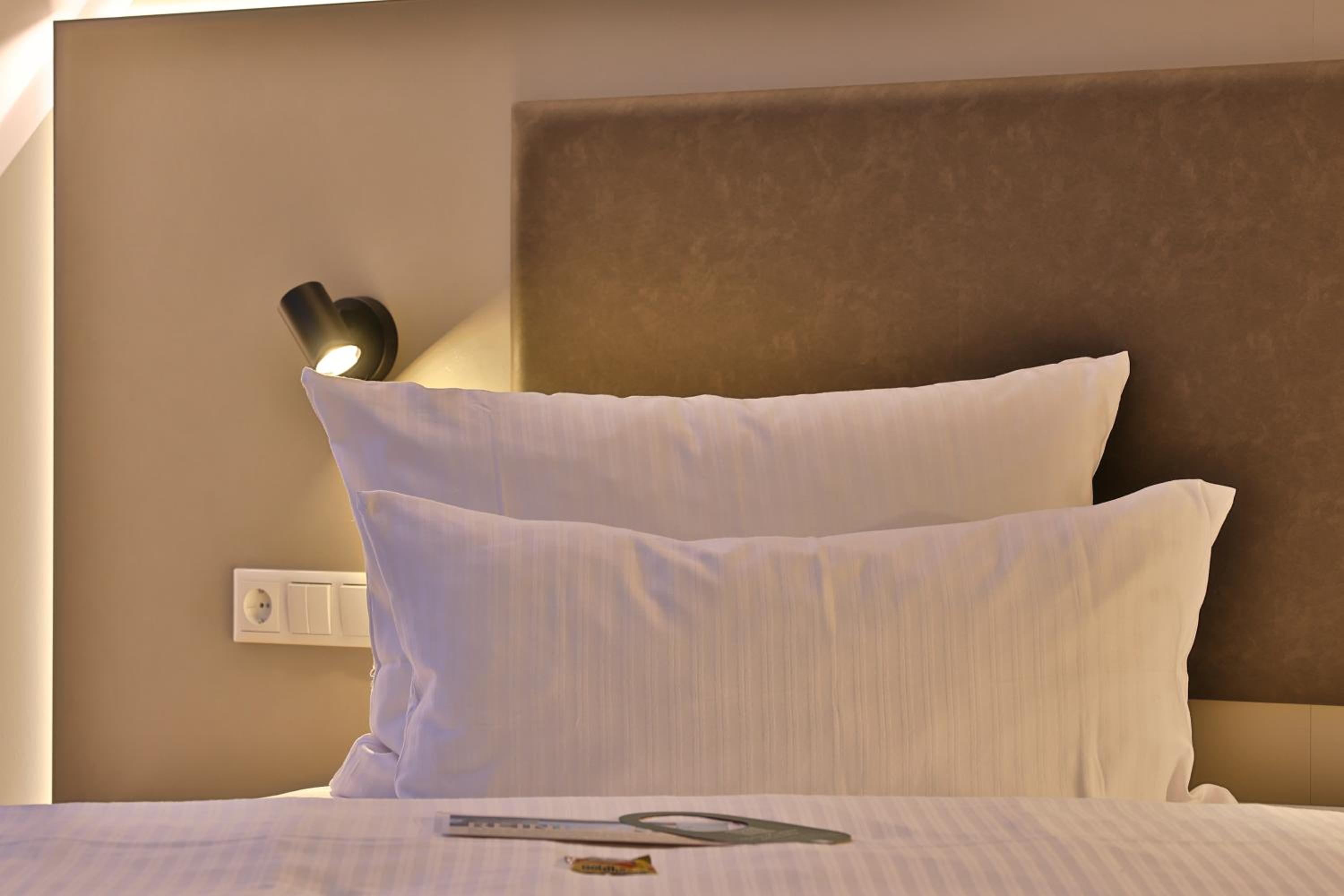 Double Room - Photo 6