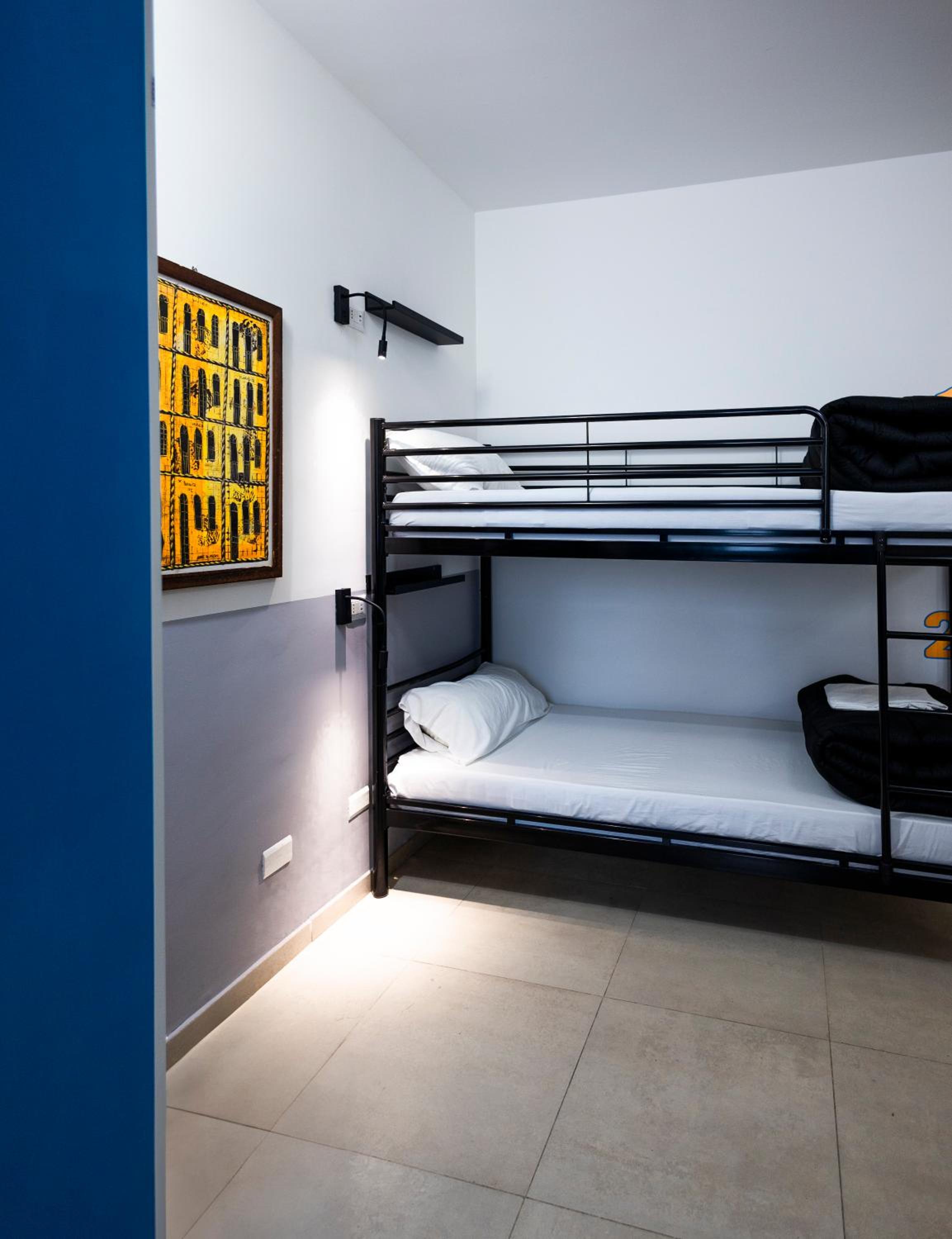 Bed in 4-Bed Mixed Dormitory Room photo 3