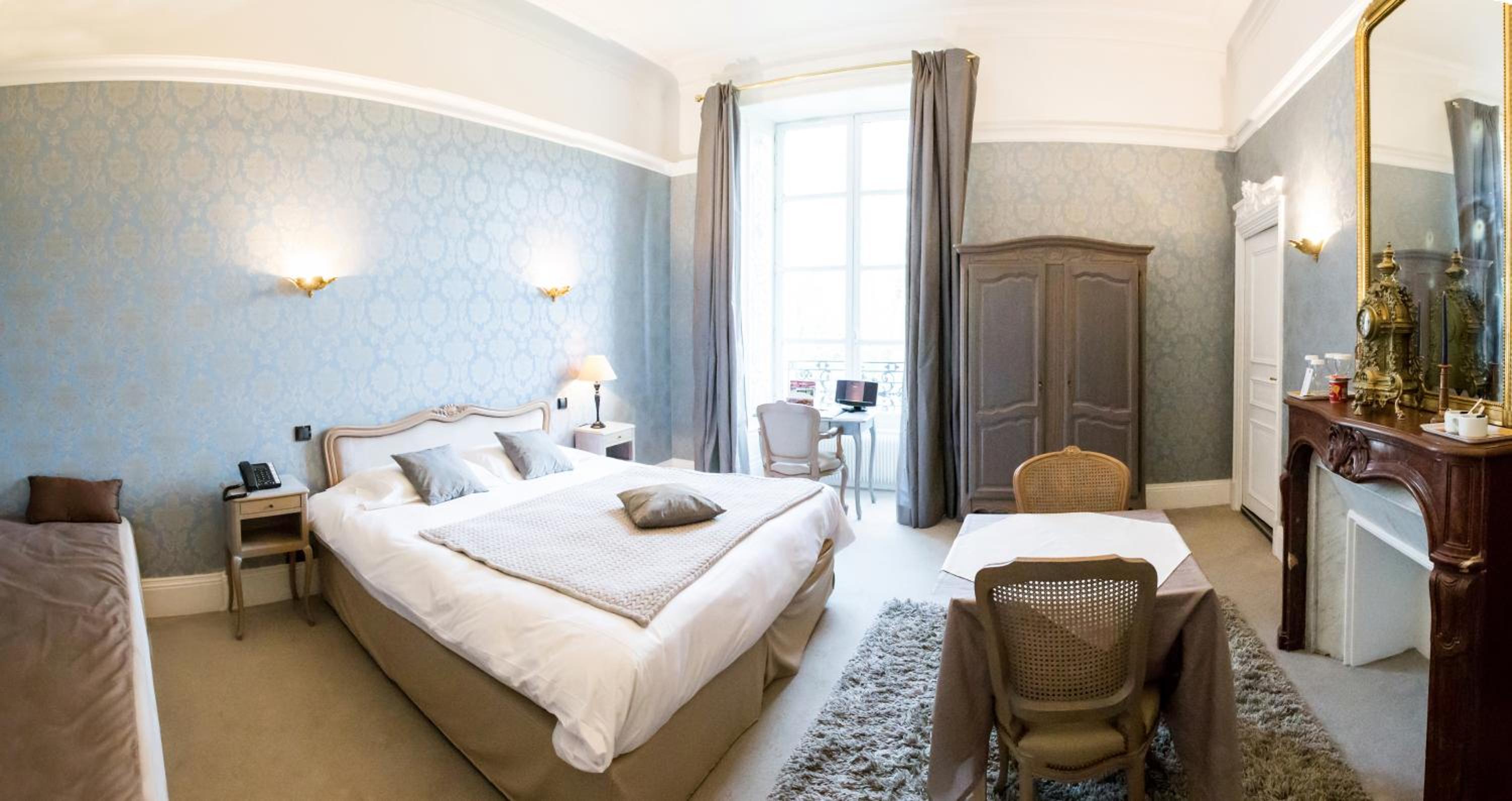 Luxe Double or Twin Room - Photo 9