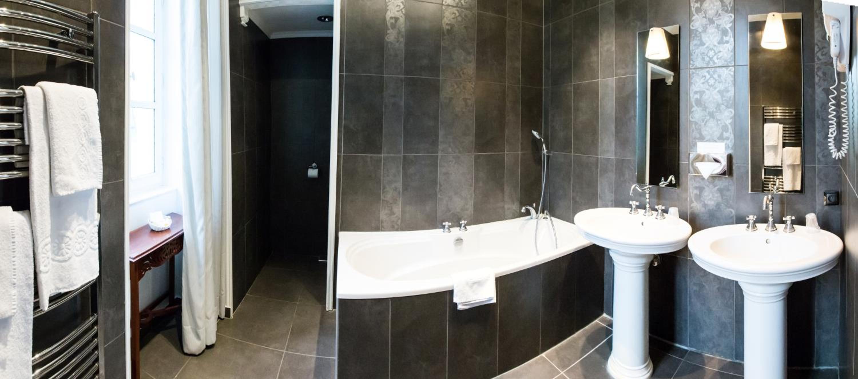 Luxe Double or Twin Room - Photo 8