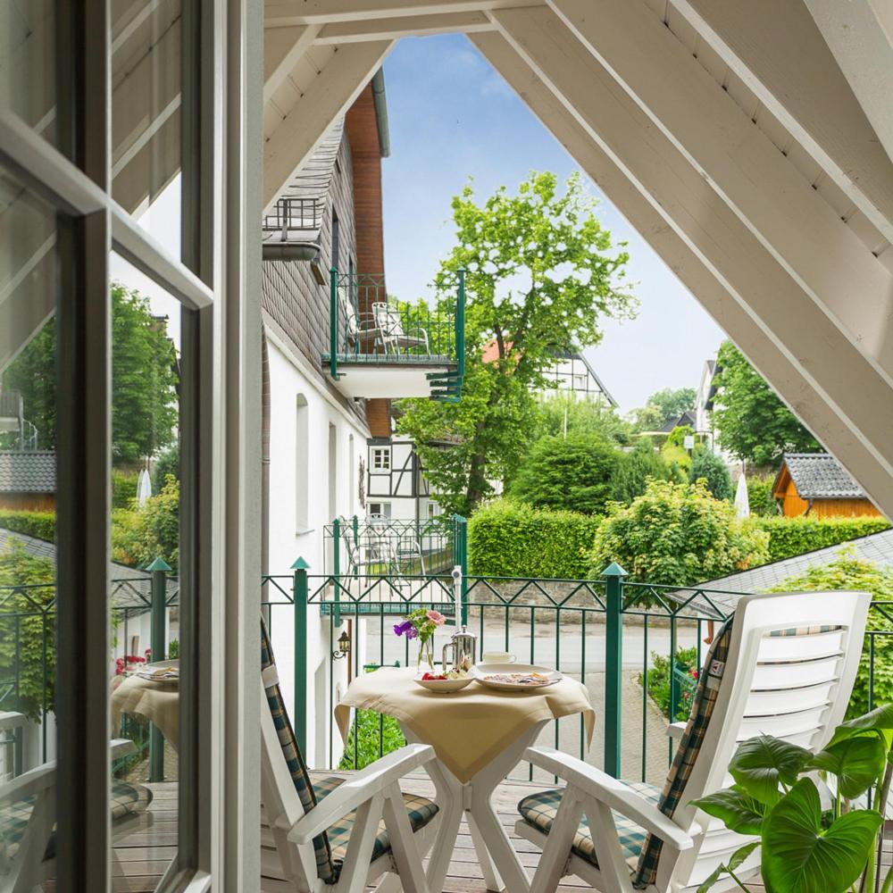 One-Bedroom Apartment with Balcony