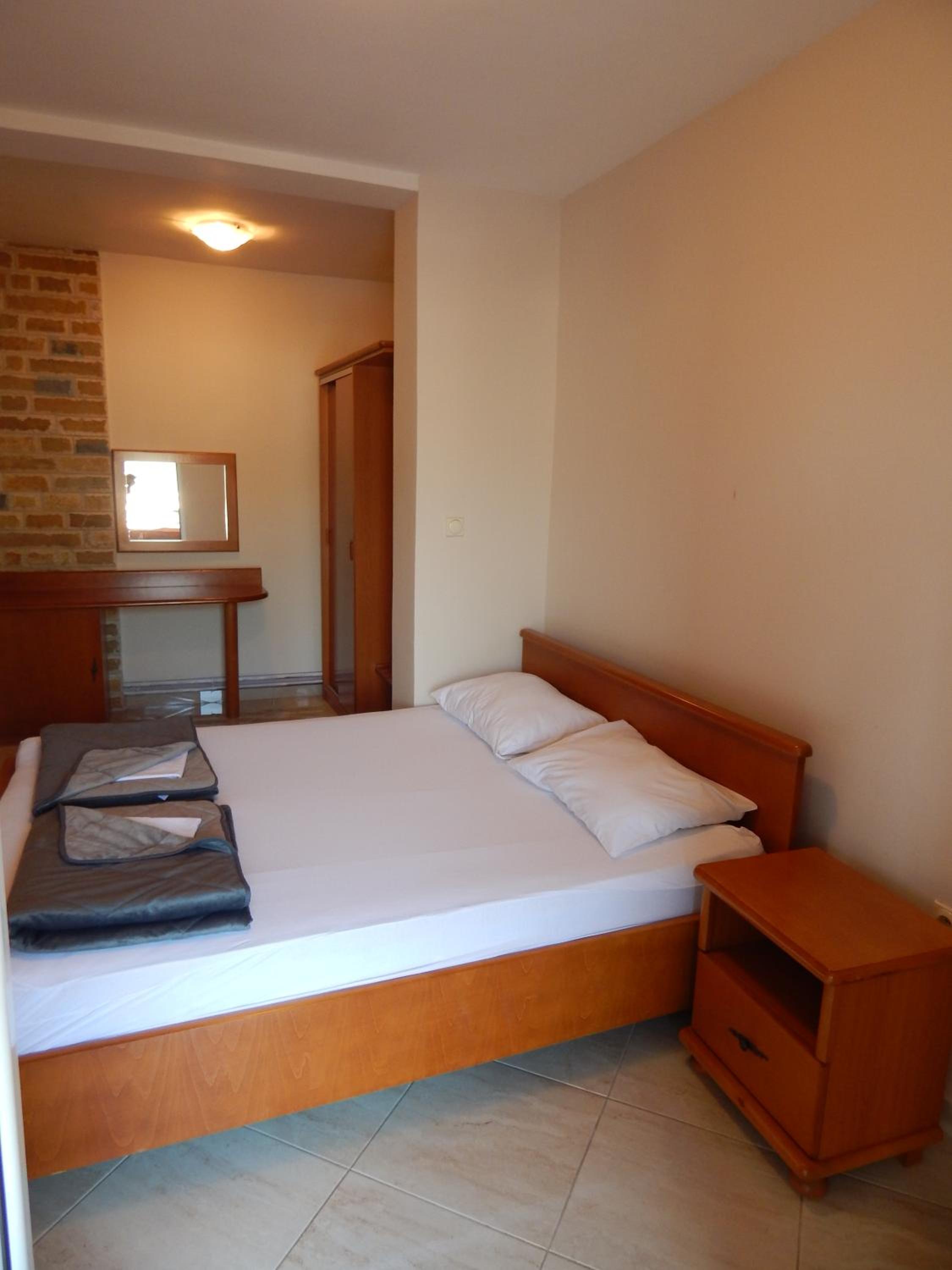Apartment with City View - Photo 7