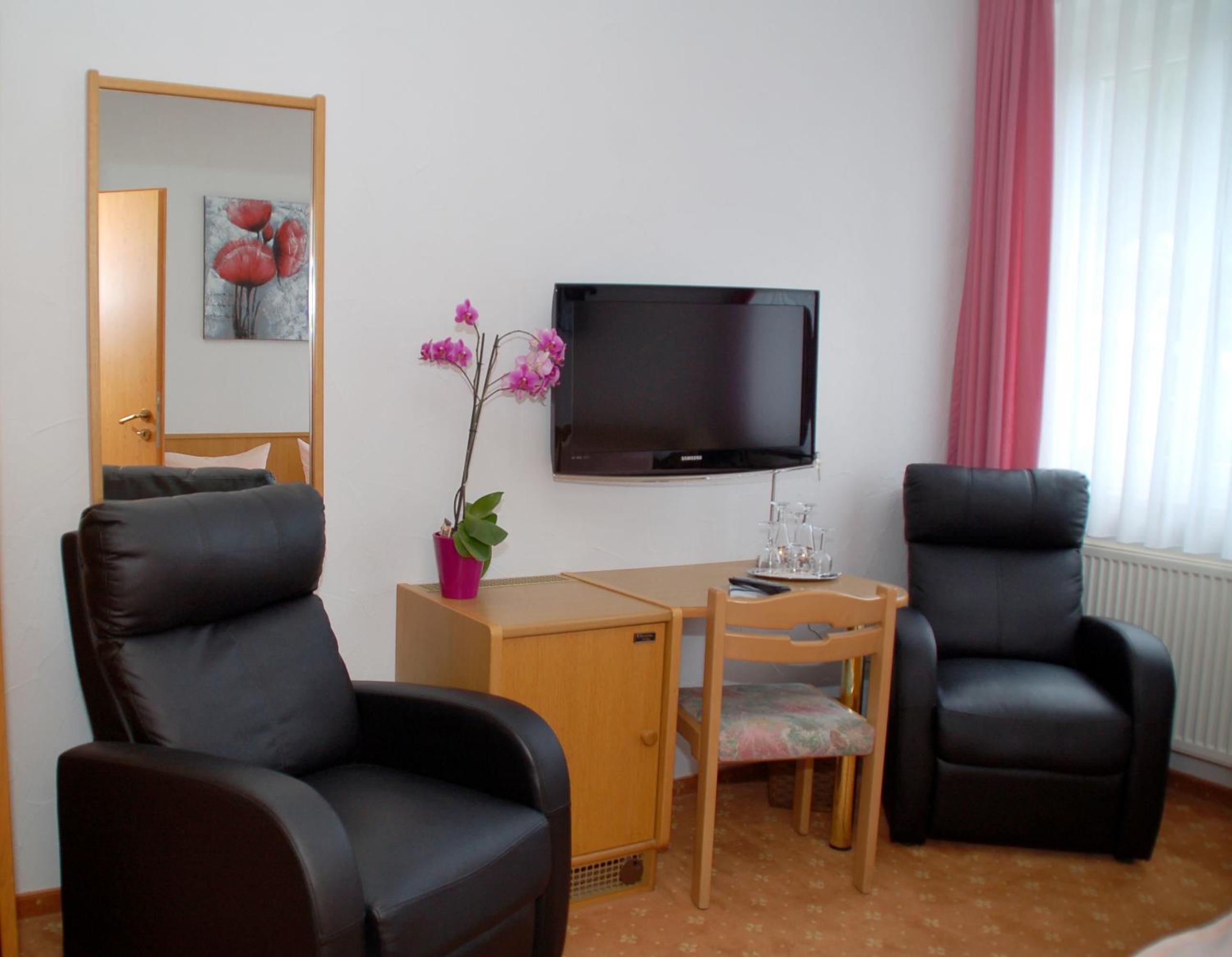 Double Room - Photo 3