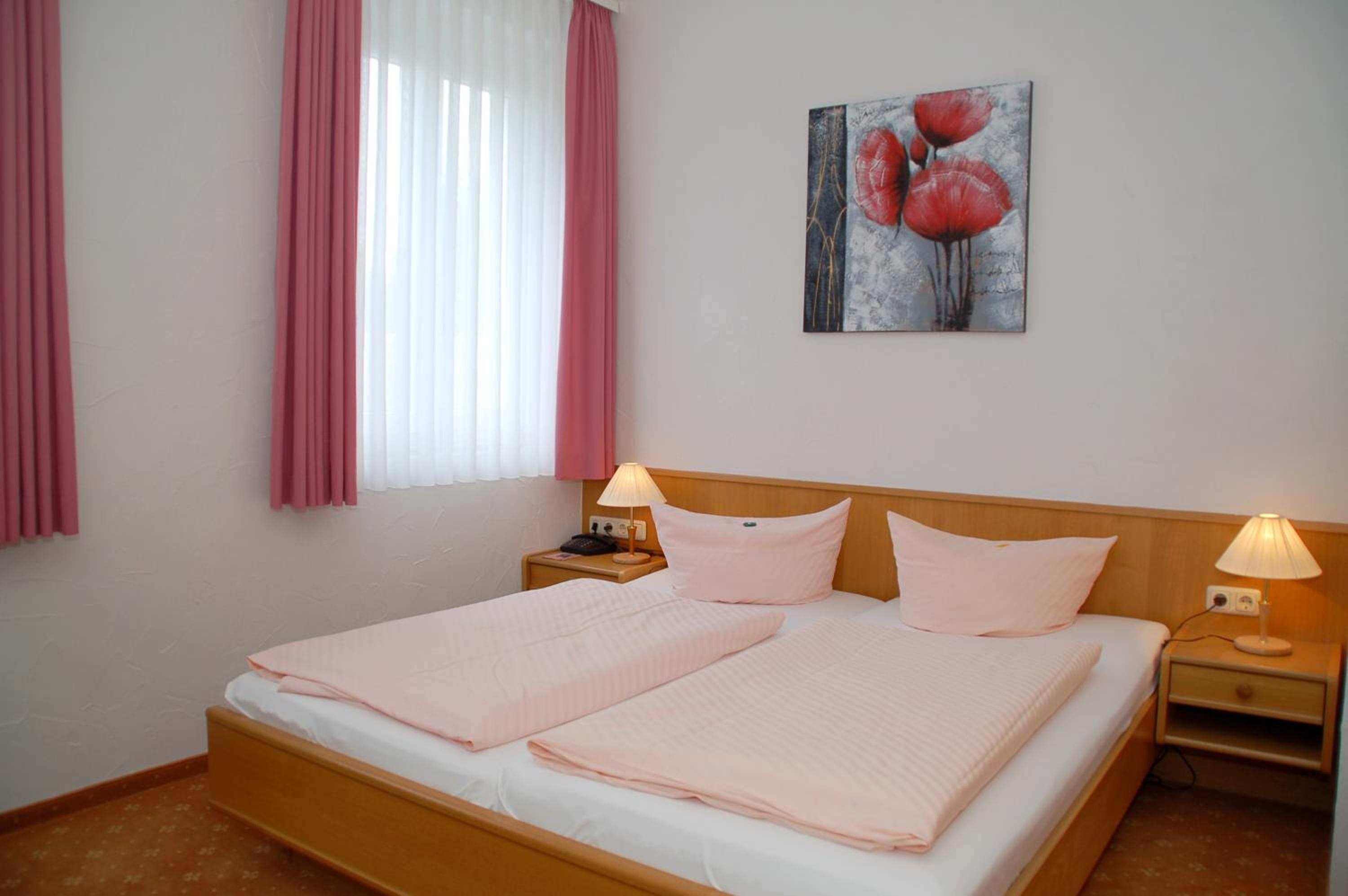 Double Room - Photo 2
