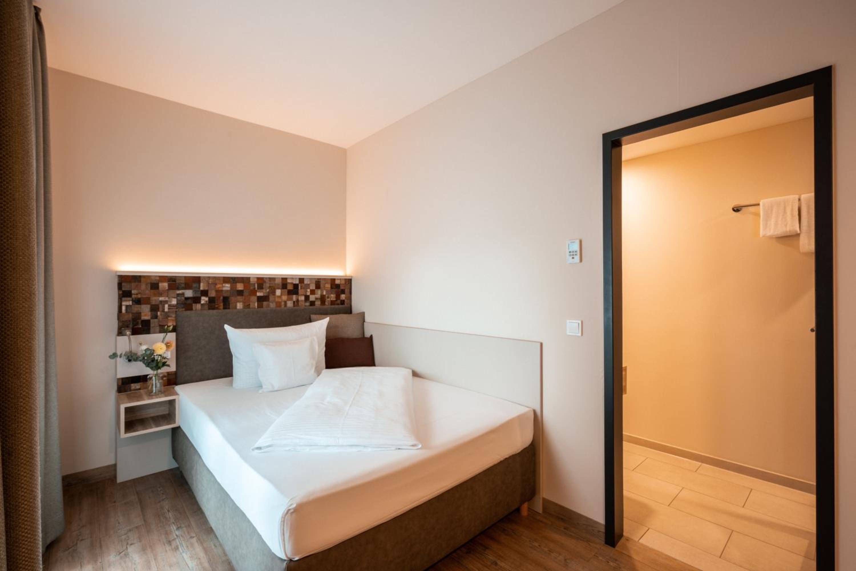 Single Room photo 2