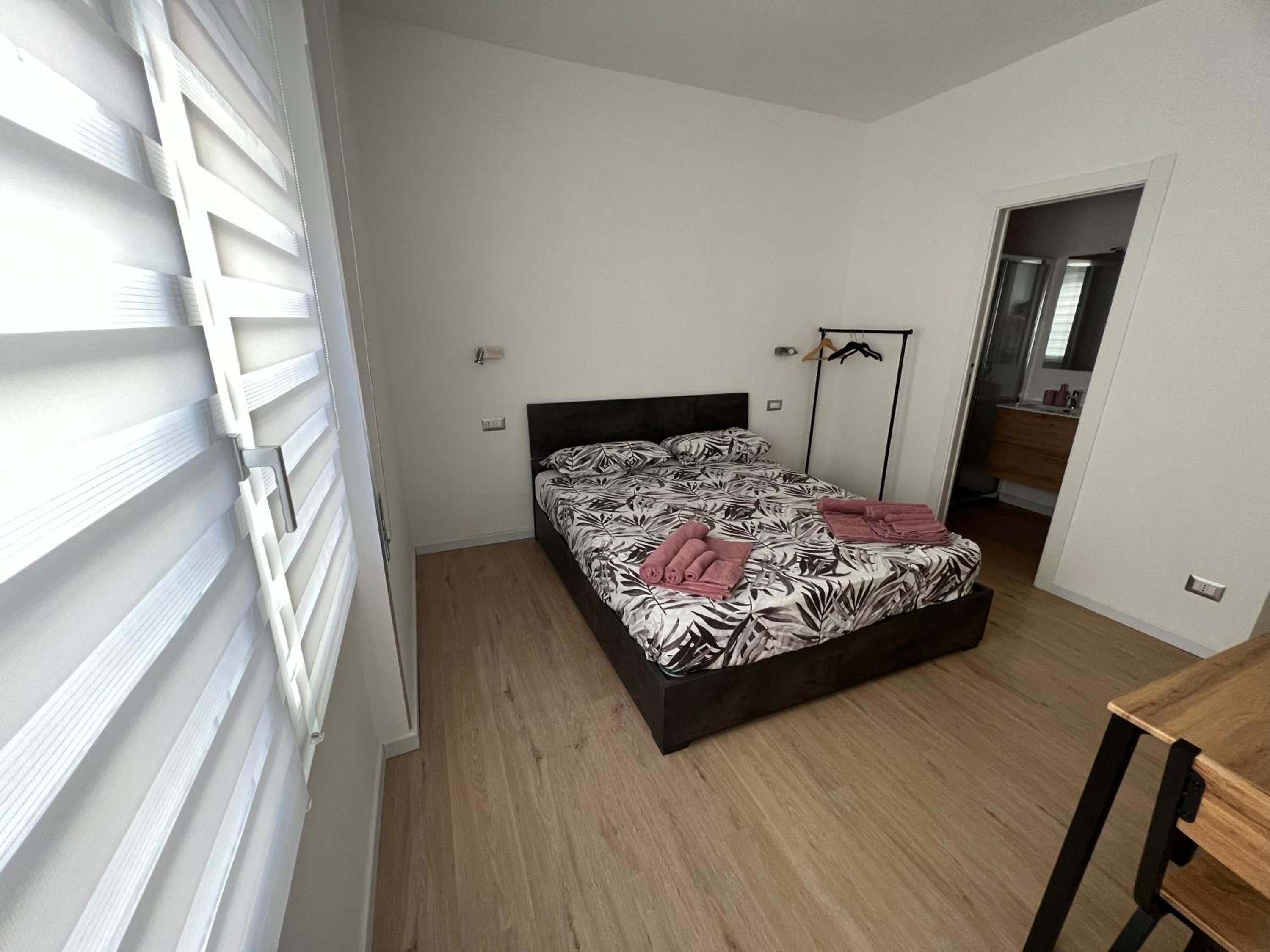 Large Double Room photo 3
