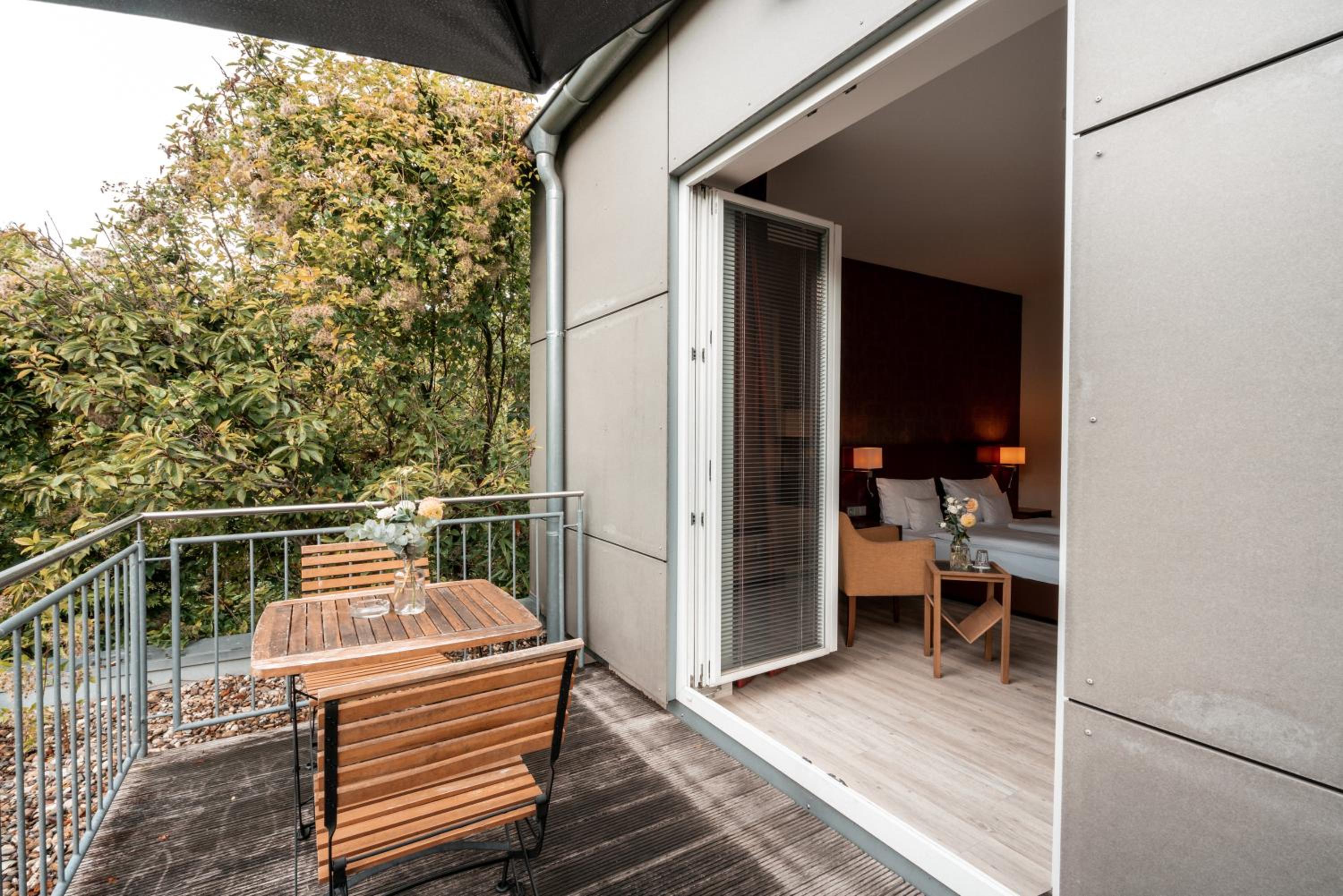 Double Room with Balcony - Photo 1
