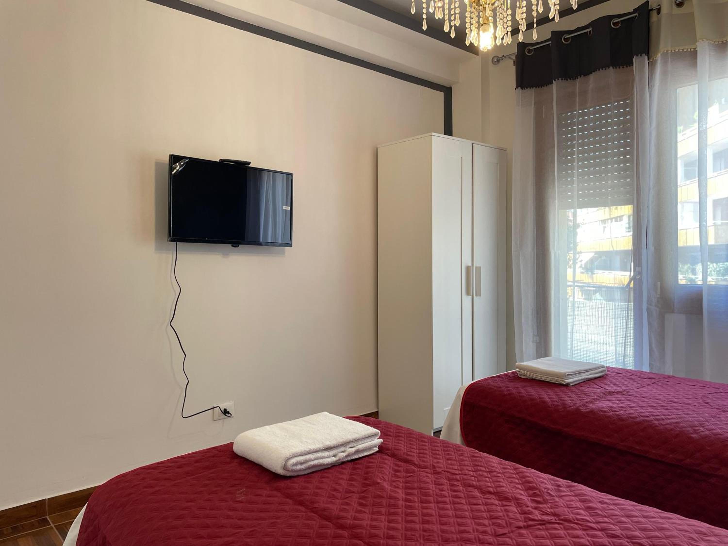 Twin Room with Shared Bathroom photo 2