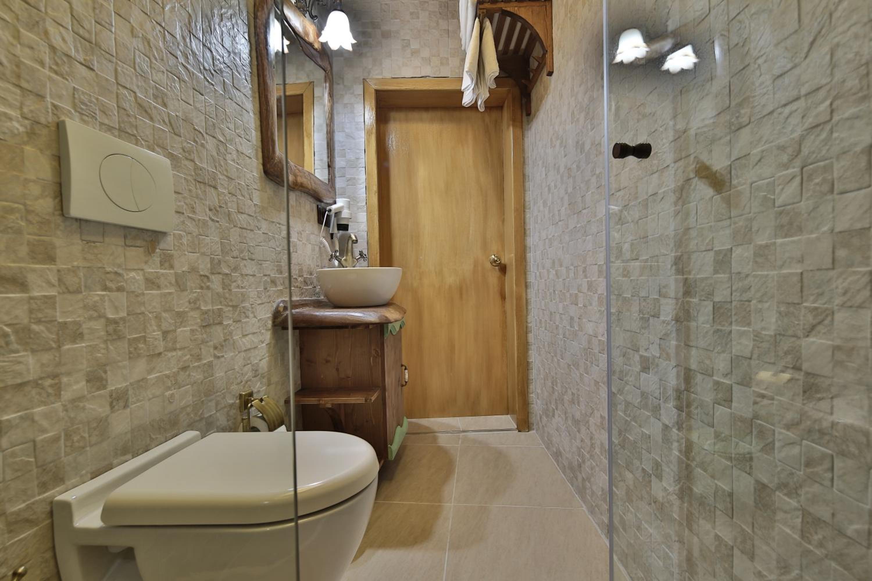 Standard Double Room - Photo 4