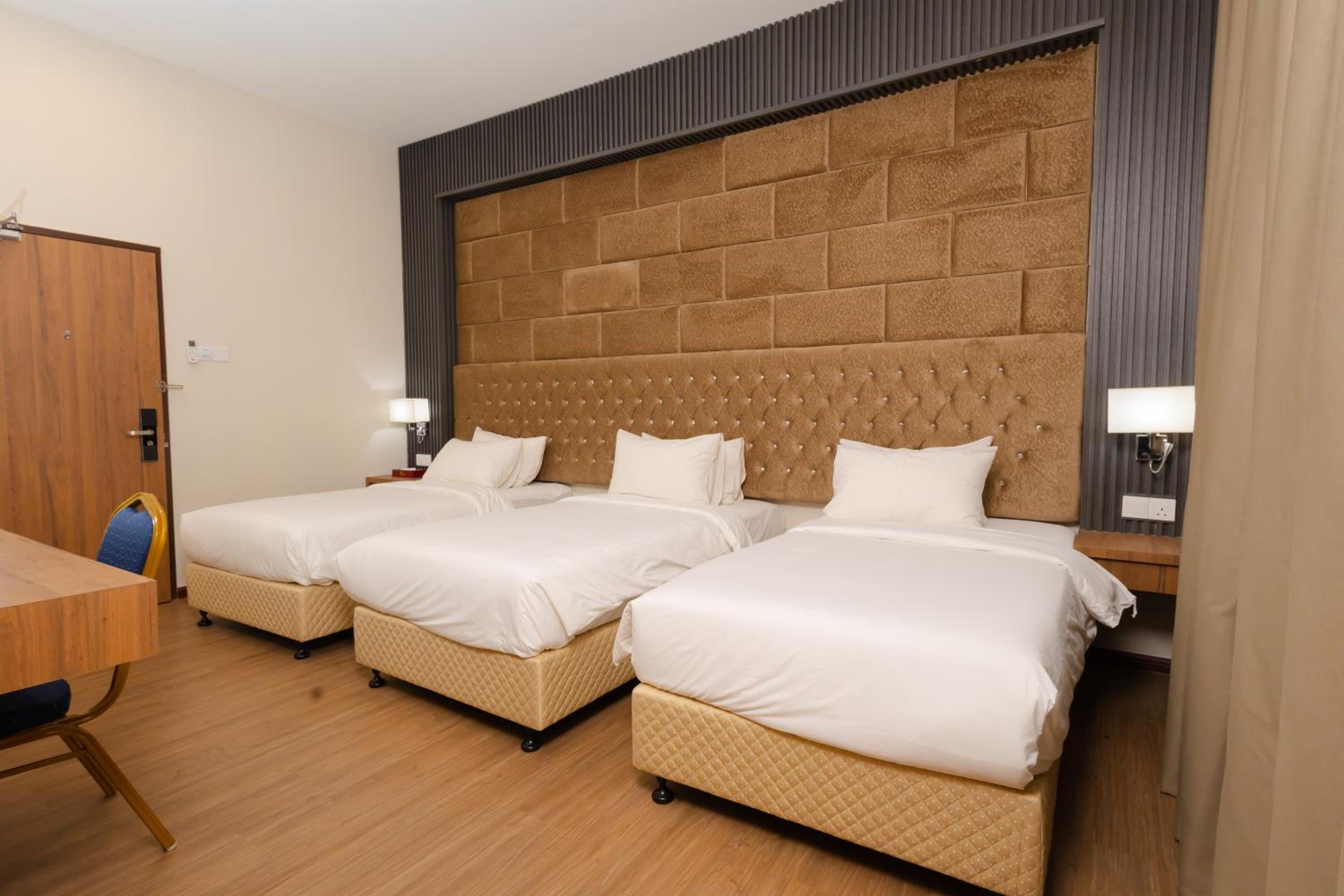 Deluxe Triple Room