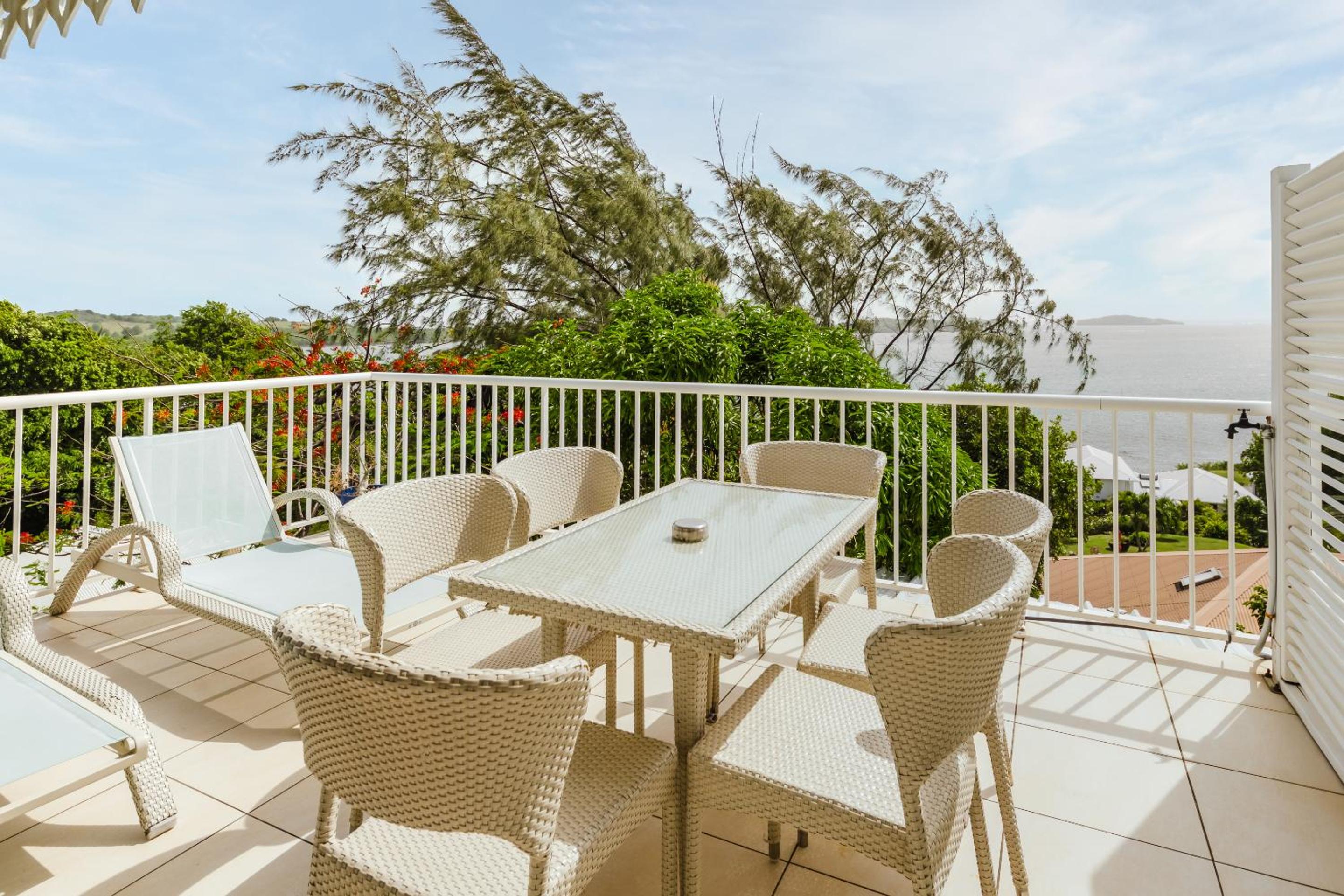 Family Room with Sea View - Photo 7