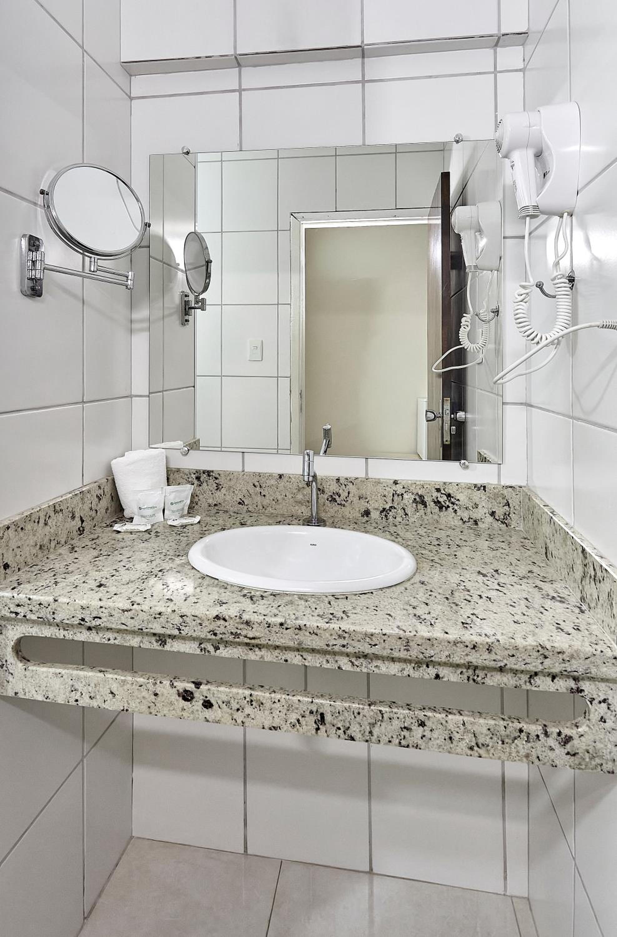 Basic Triple Room - Photo 6