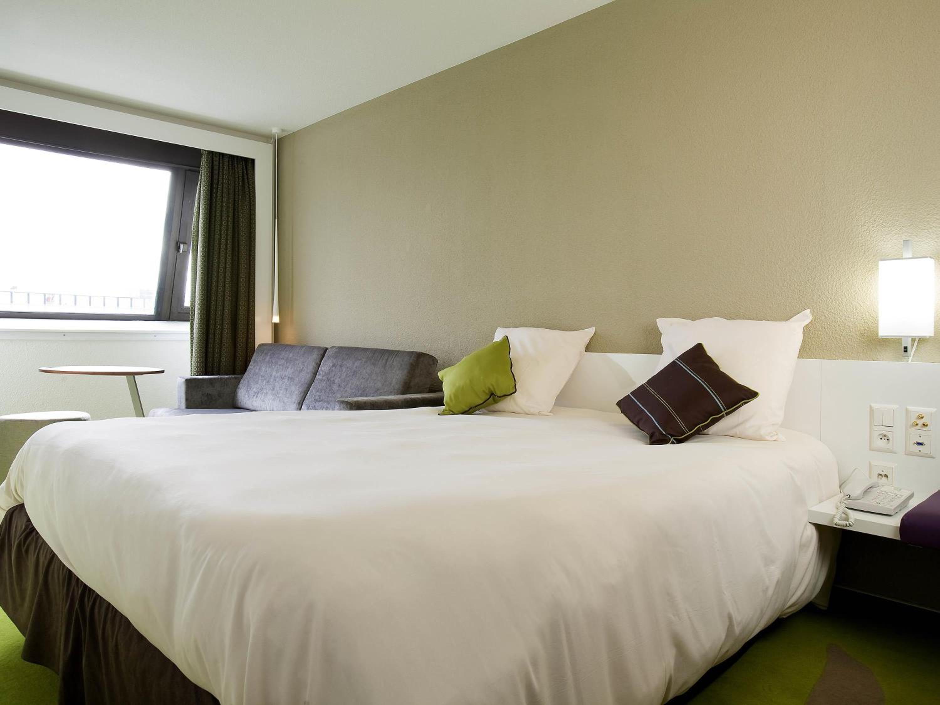 Standard Room with 1 Double Bed and Sofa Bed - Photo 1