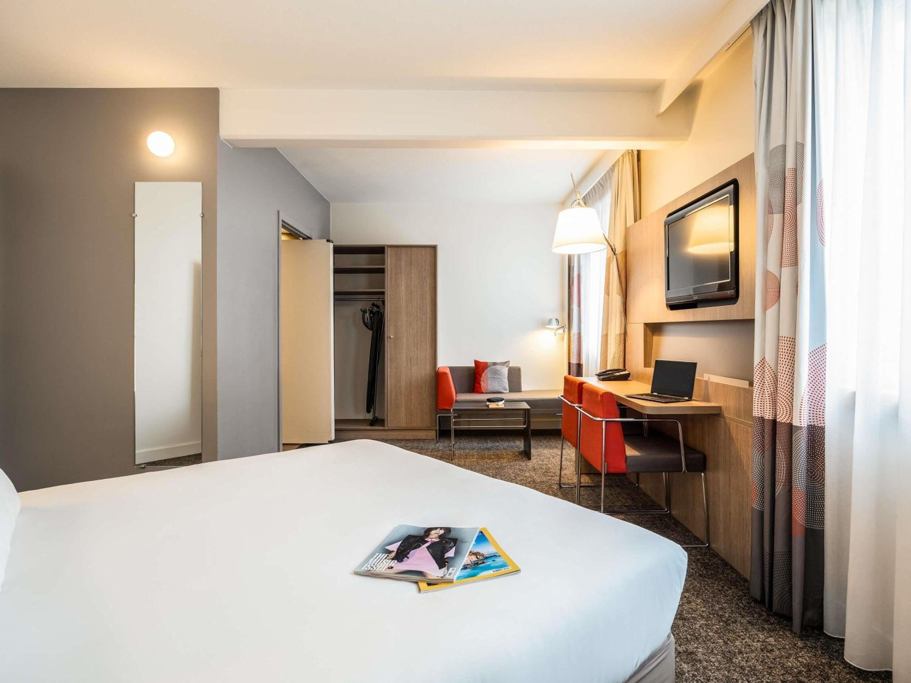Standard Double Room - Mobility Accessible - Photo 4