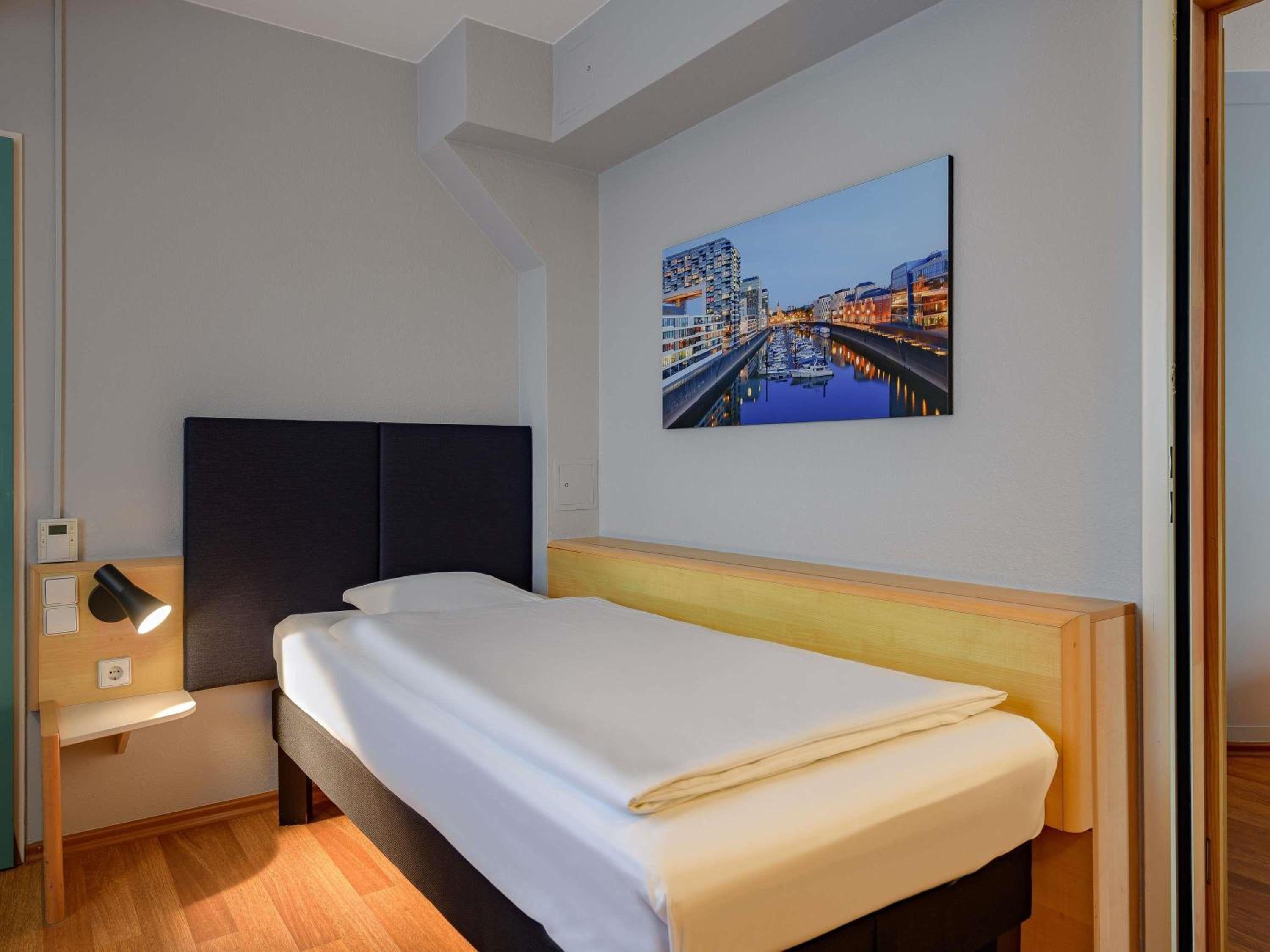 Standard Single Room