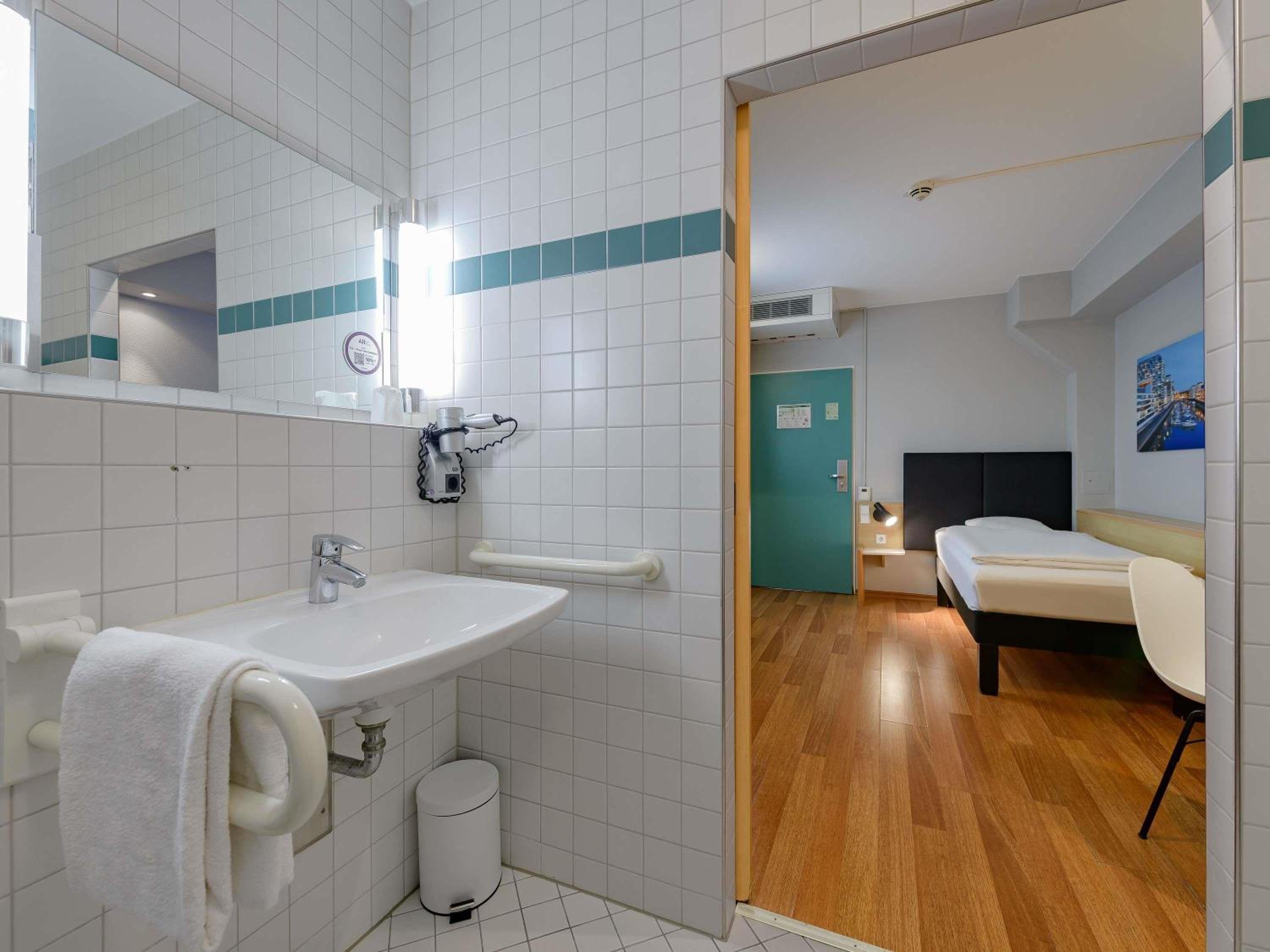 Standard Single Room photo 2