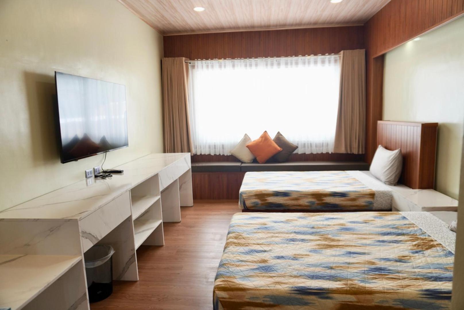 Deluxe Twin Room photo 3